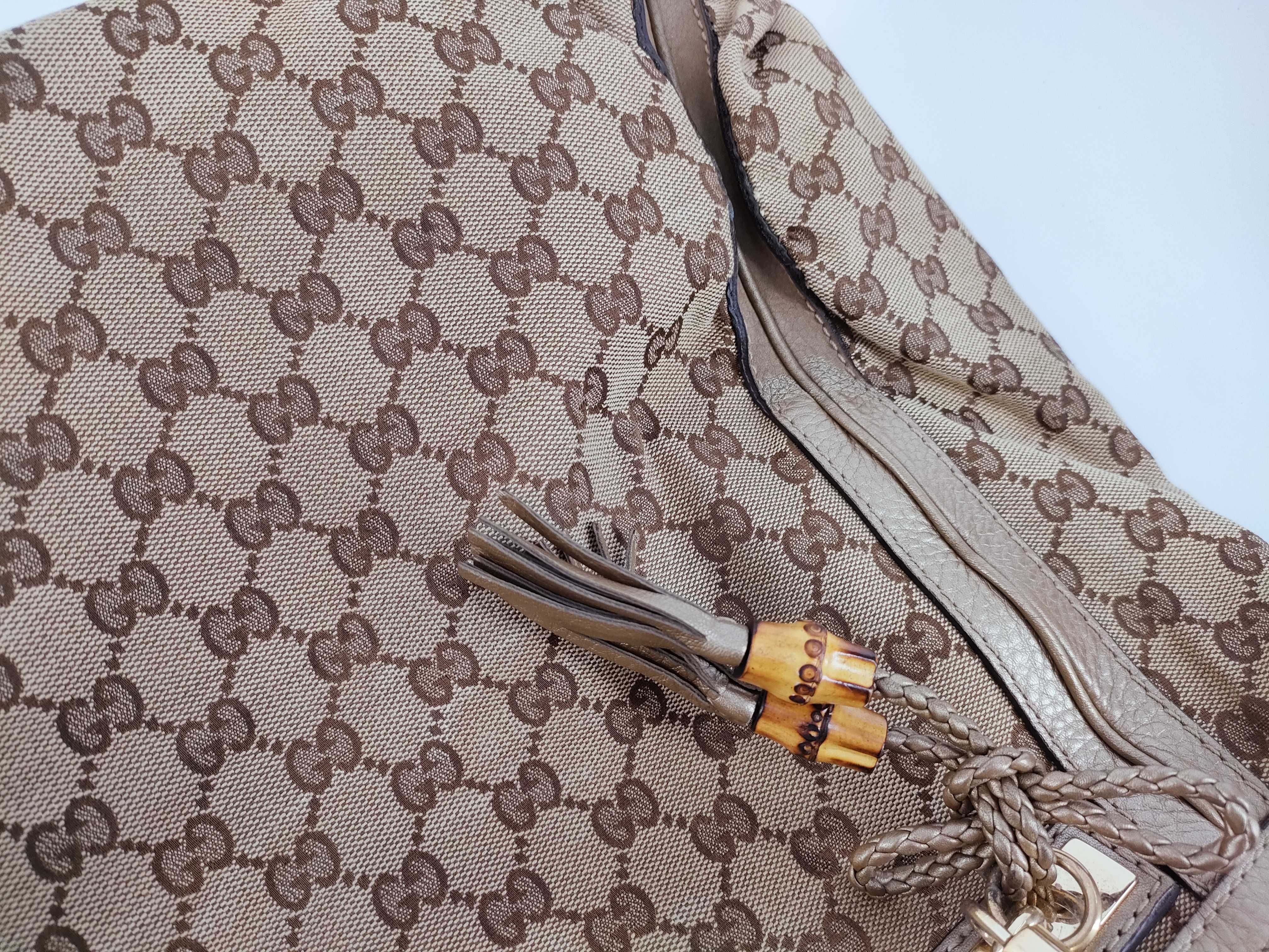 GG Canvas Shoulder Bag — view 15