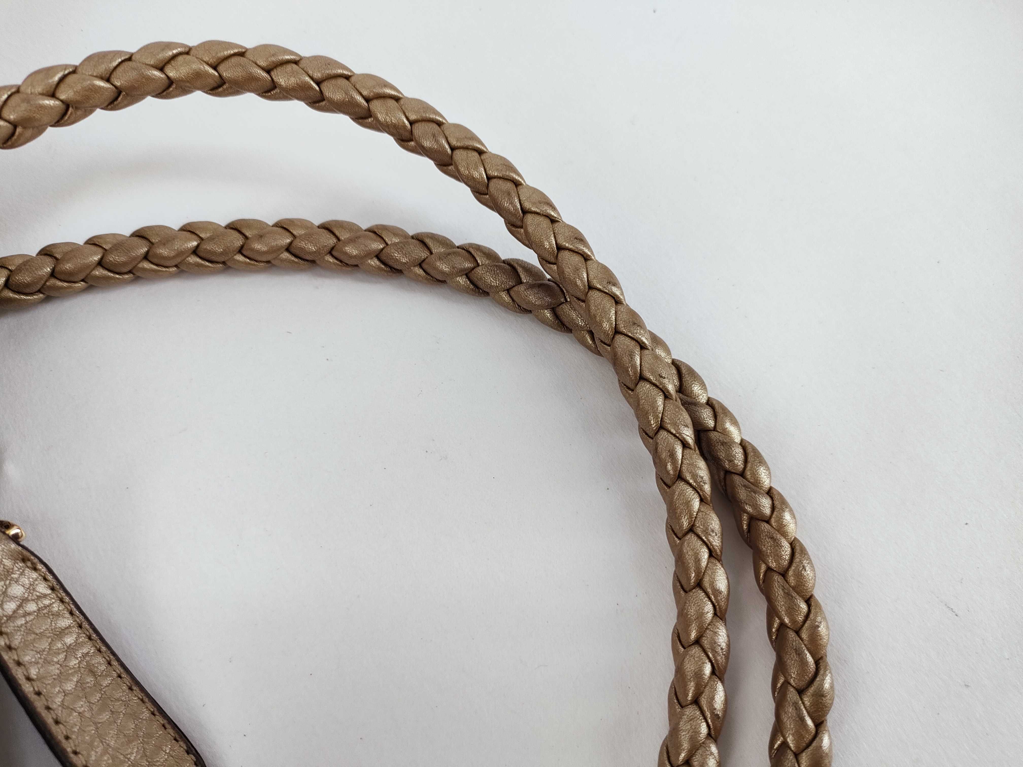 GG Canvas Shoulder Bag — view 4