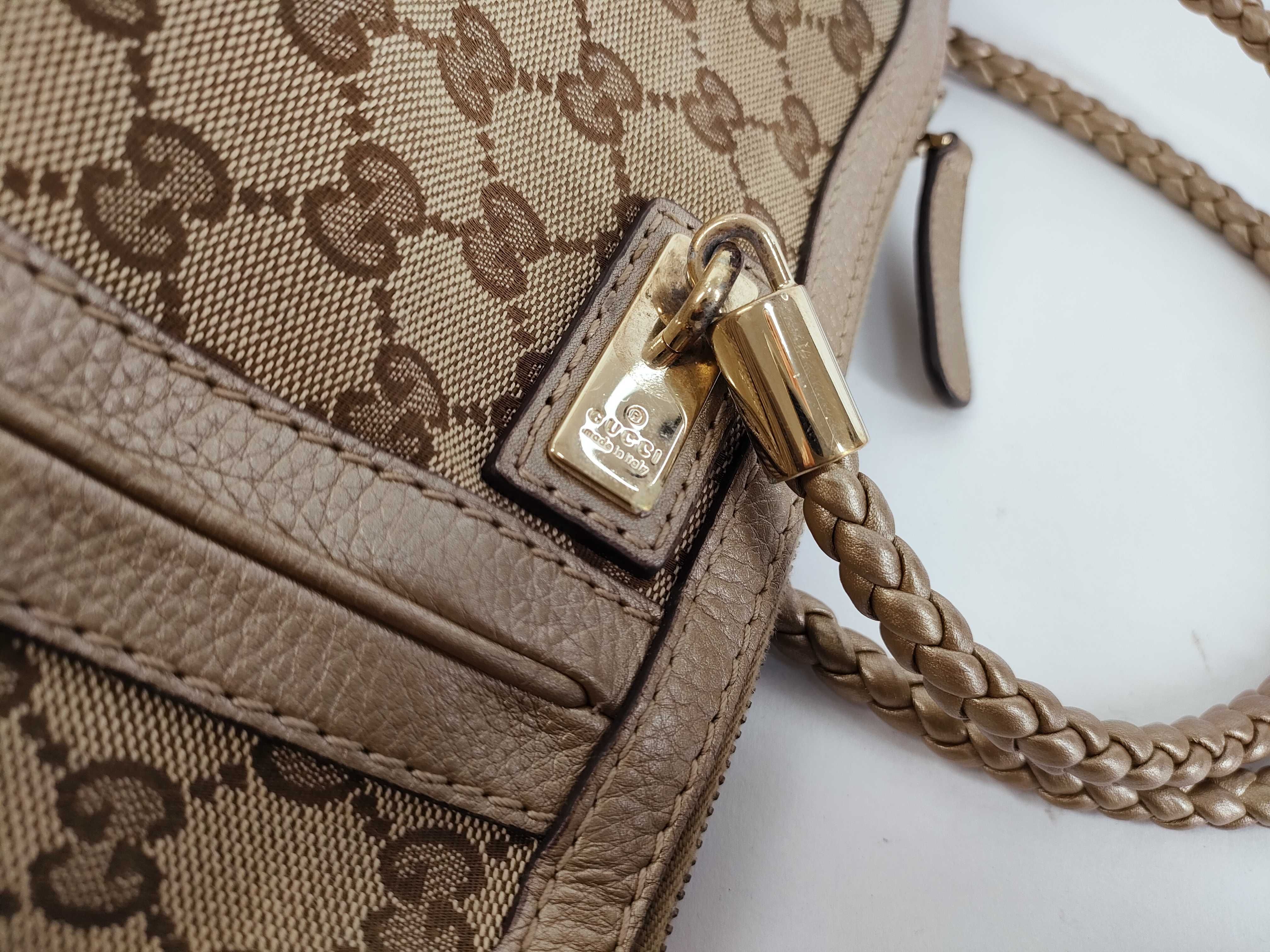 GG Canvas Shoulder Bag — view 5