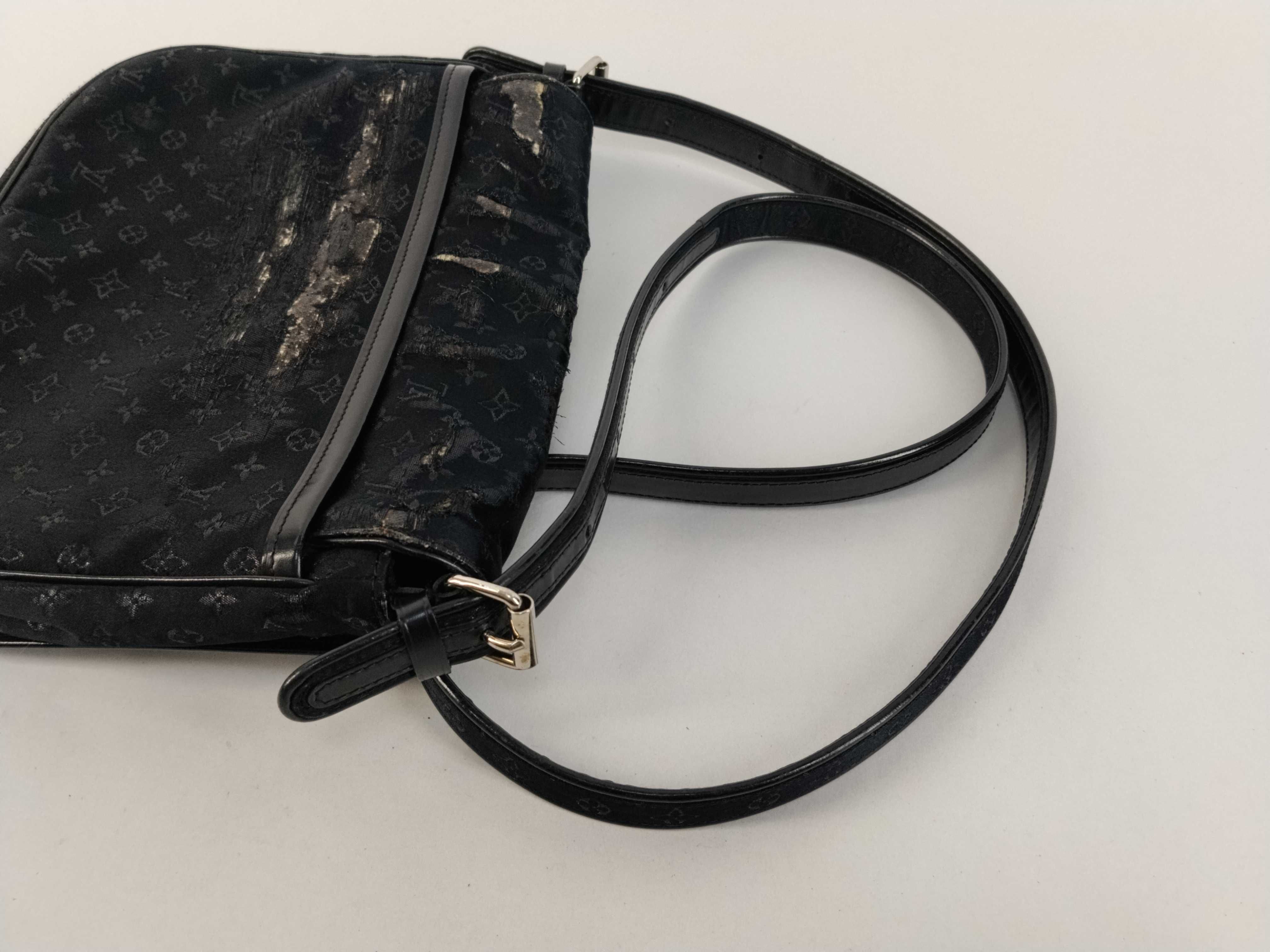 Monogram Louis Vuitton Monogram Satin Shoulder Bag Contes de Fée Musette M92273 Shoulder Bag — view 3