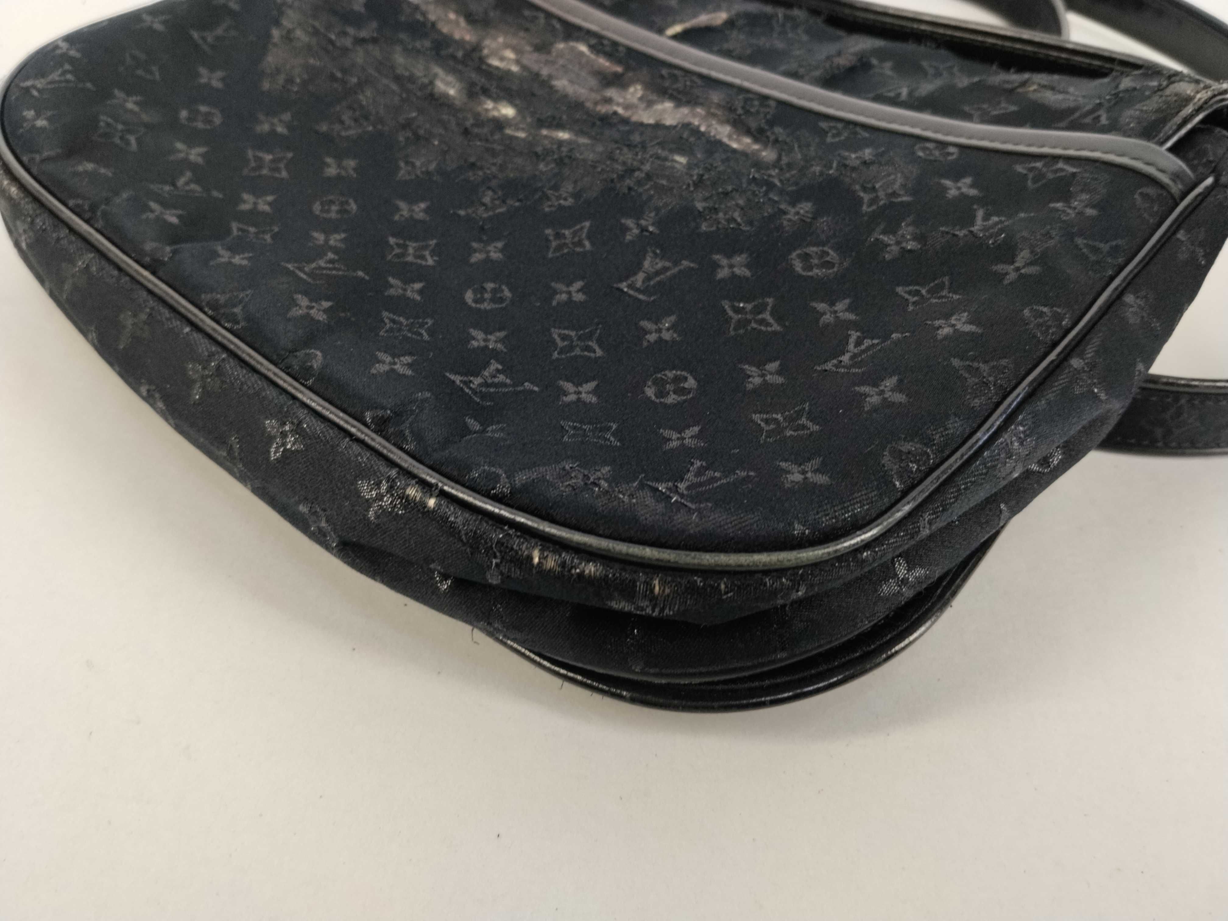 Monogram Louis Vuitton Monogram Satin Shoulder Bag Contes de Fée Musette M92273 Shoulder Bag — view 6