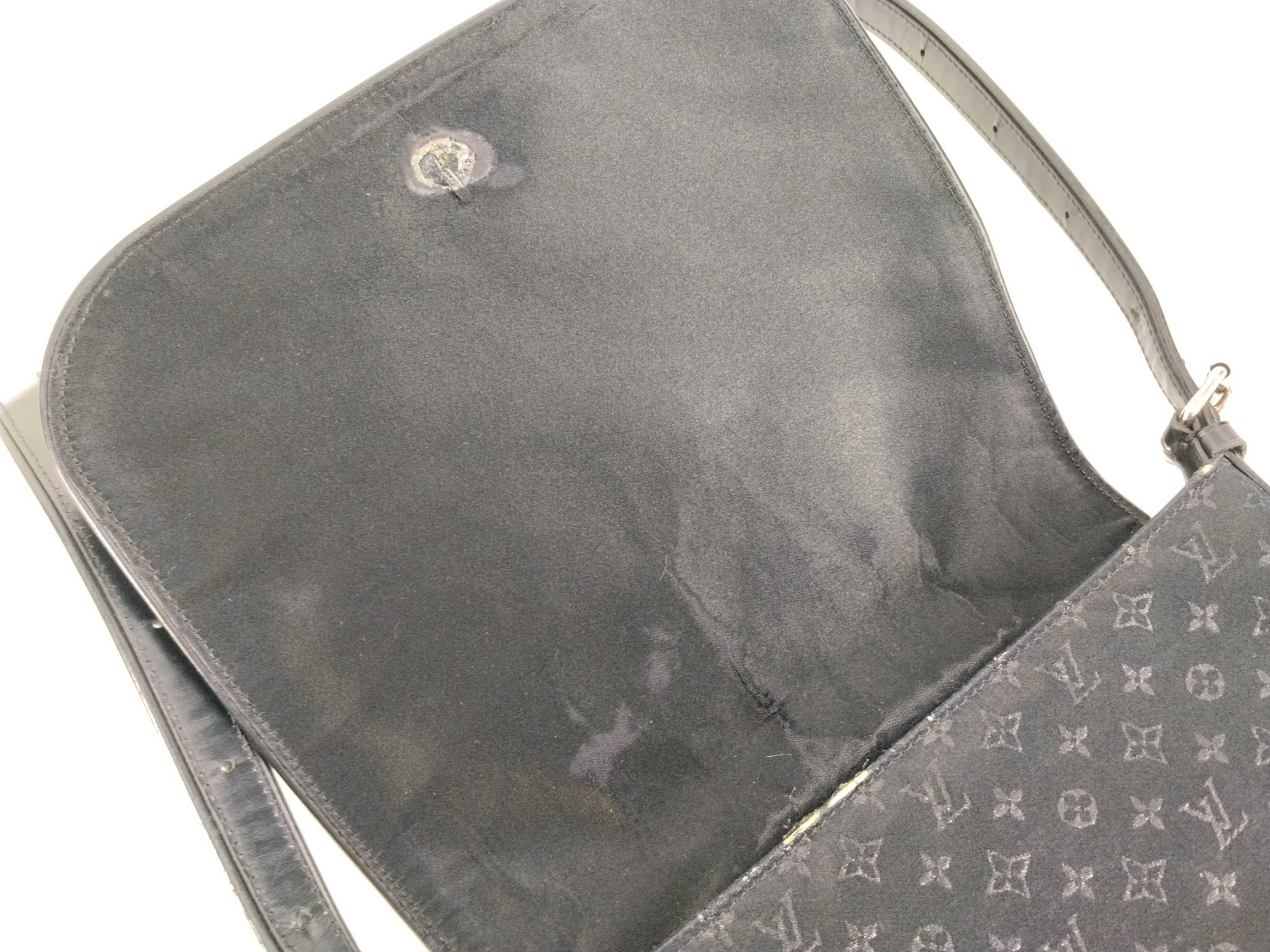 Monogram Louis Vuitton Monogram Satin Shoulder Bag Contes de Fée Musette M92273 Shoulder Bag — view 9
