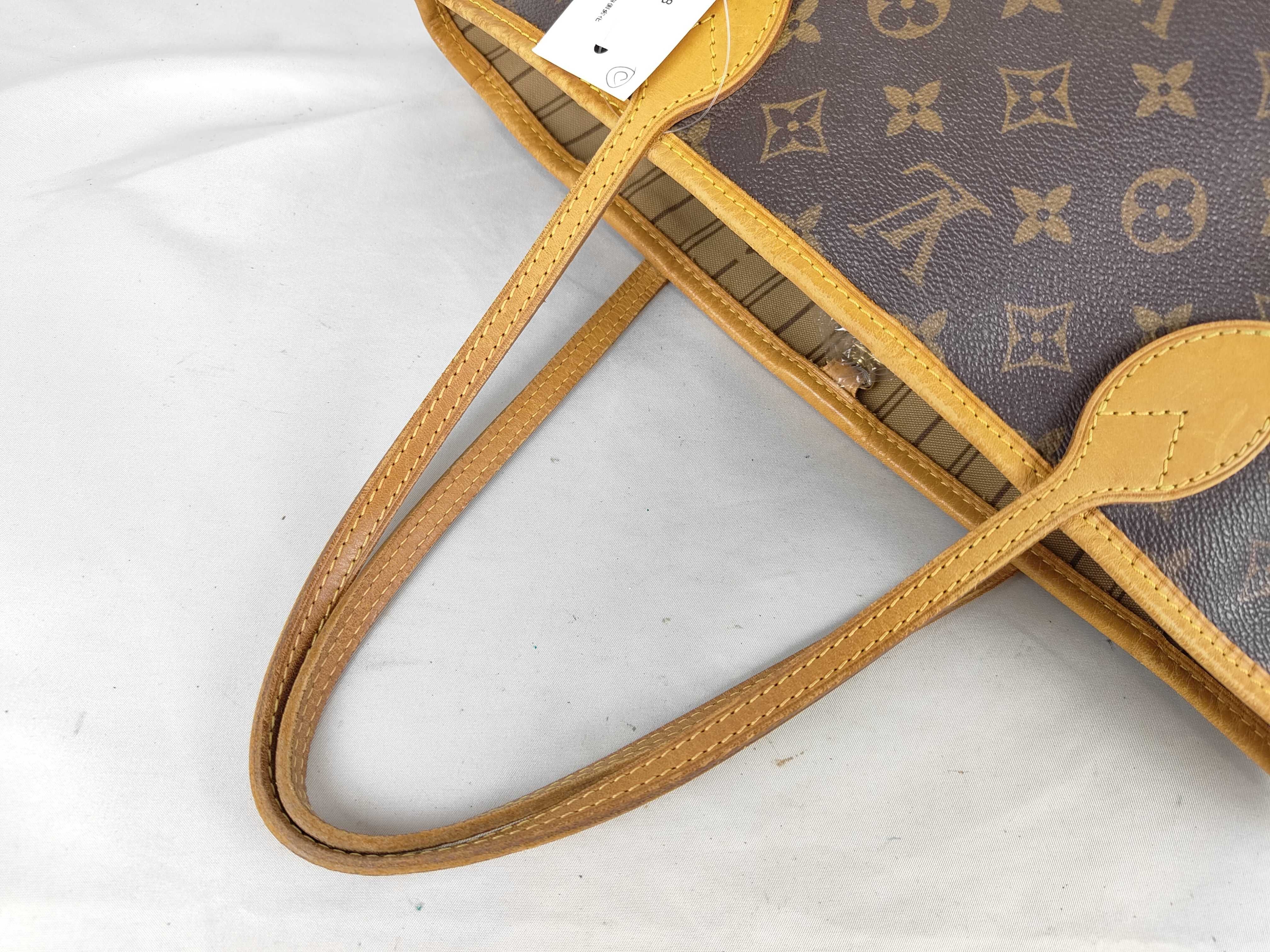 Monogram Neverfull PM (older model) Tote bag with deteriorated interior. — view 3