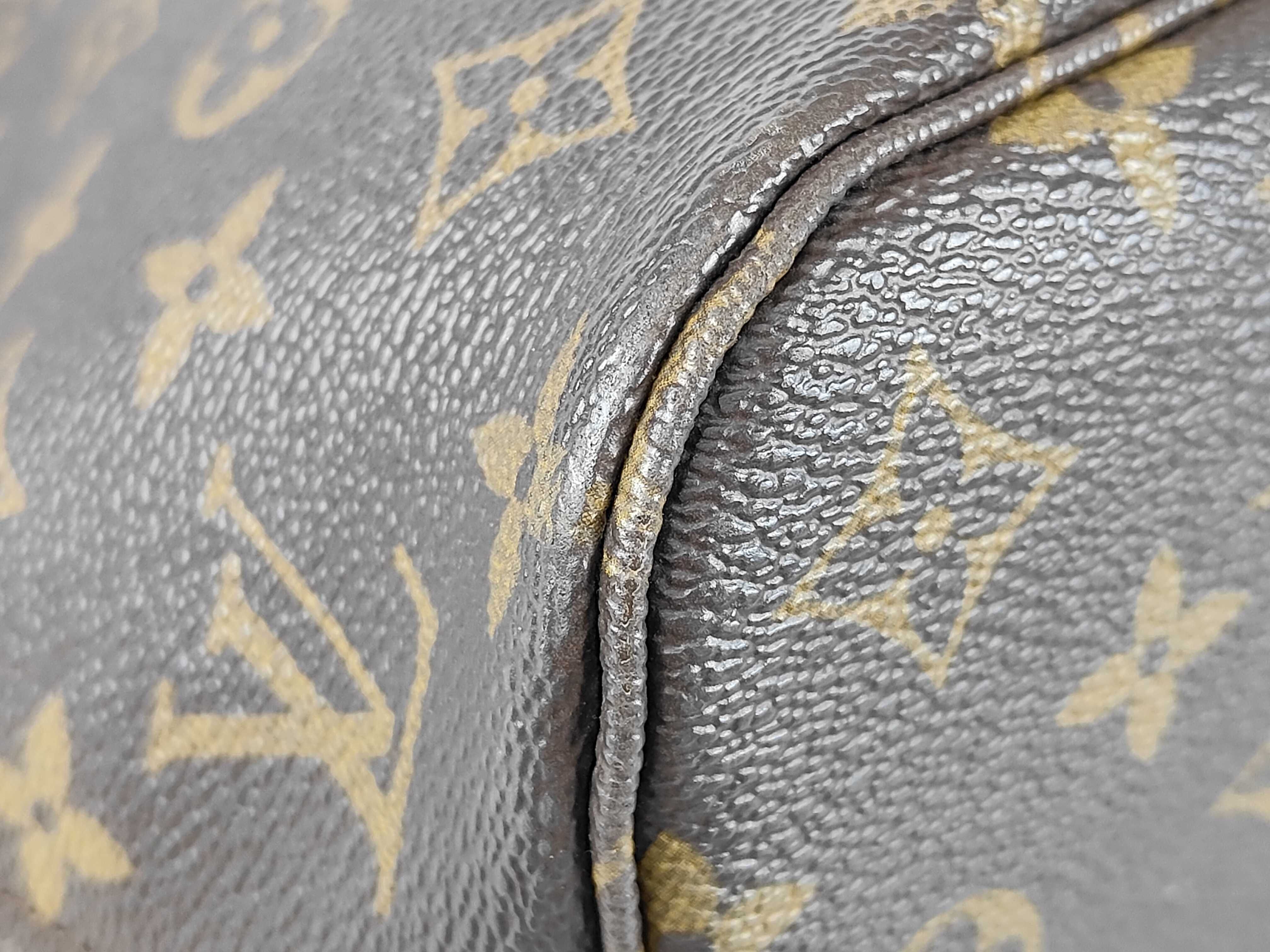 Monogram Neverfull PM (older model) Tote bag with deteriorated interior. — view 8