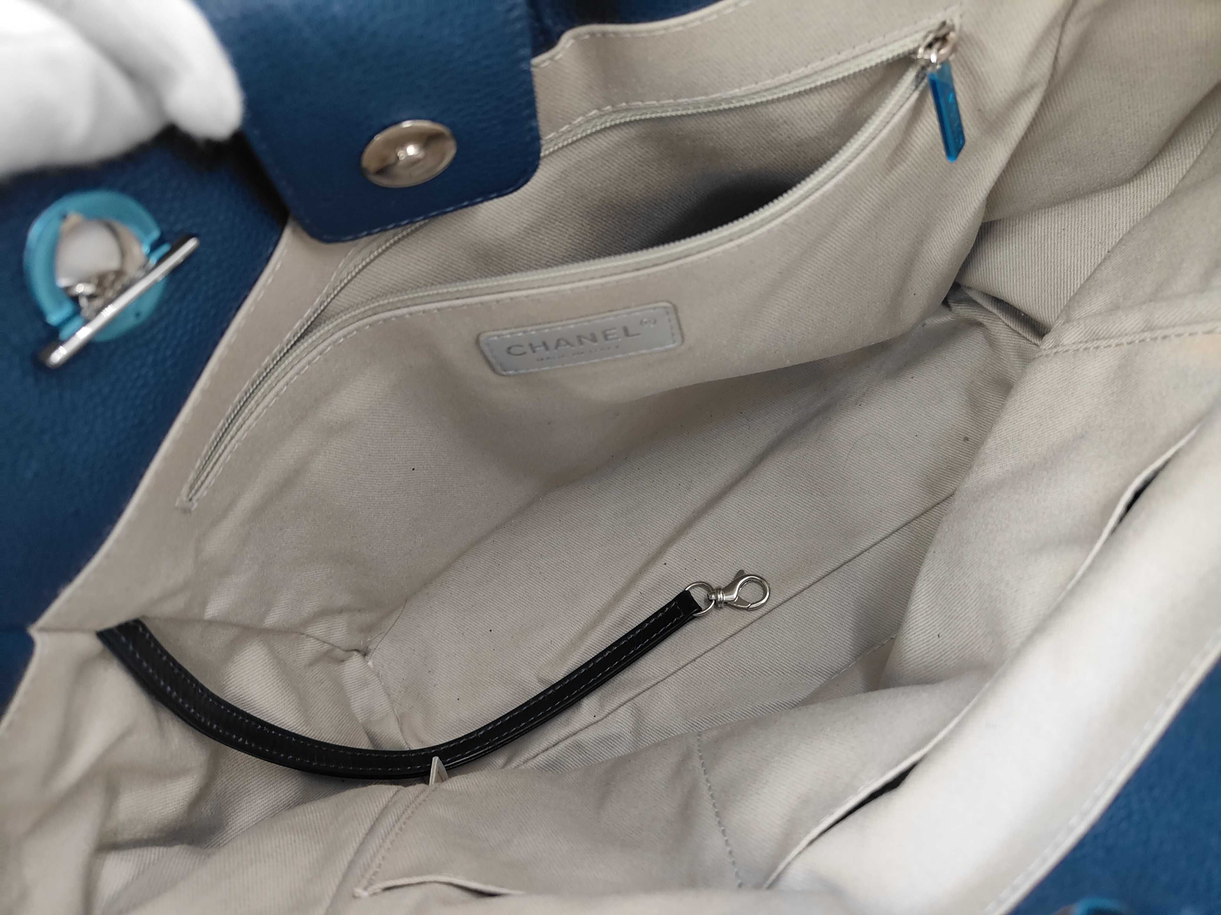Deauville Navy Calf Leather Tote Bag — view 11