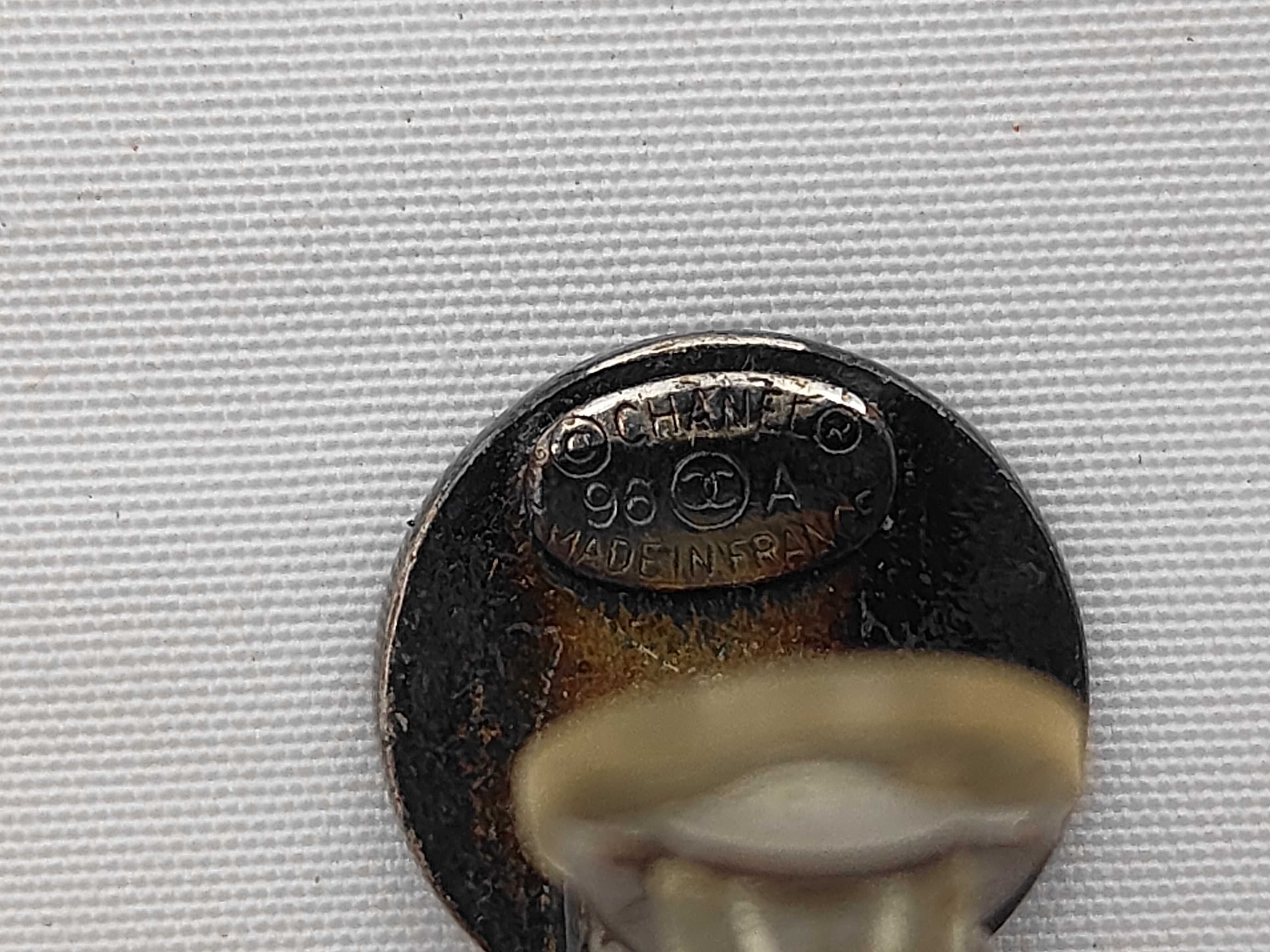 96A earrings — view 5