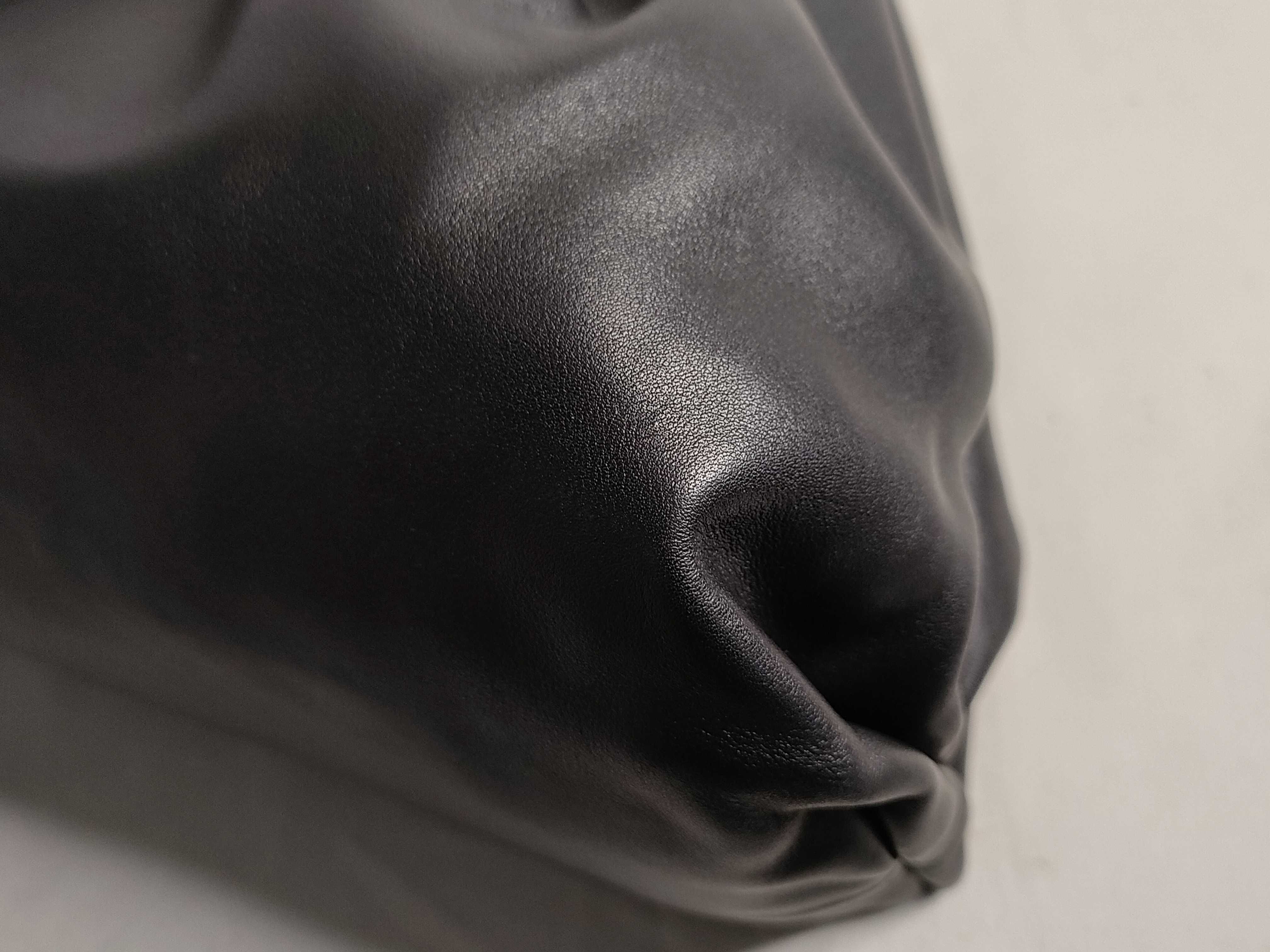 SG - The Pouch Leather Clutch bag Black — view 3
