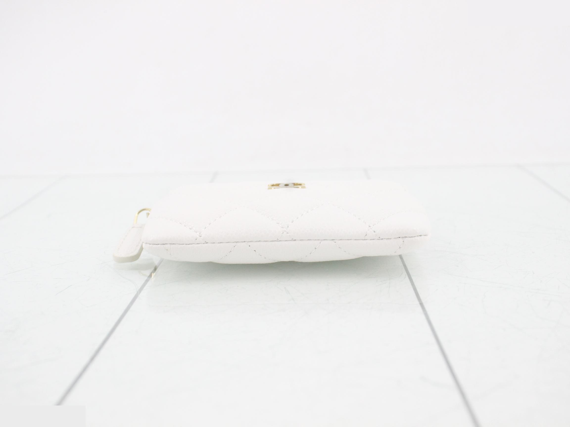 Matelassé Caviar Skin Coco Mark Card — view 3