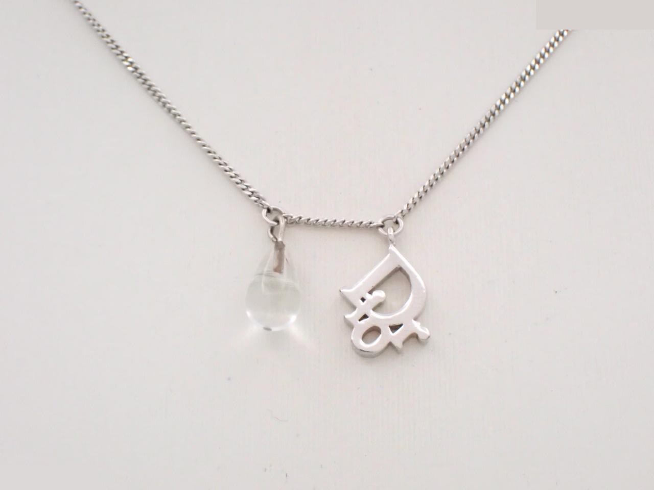 Other lines: Precious metals, necklaces, pendants, chain approximately 44cm