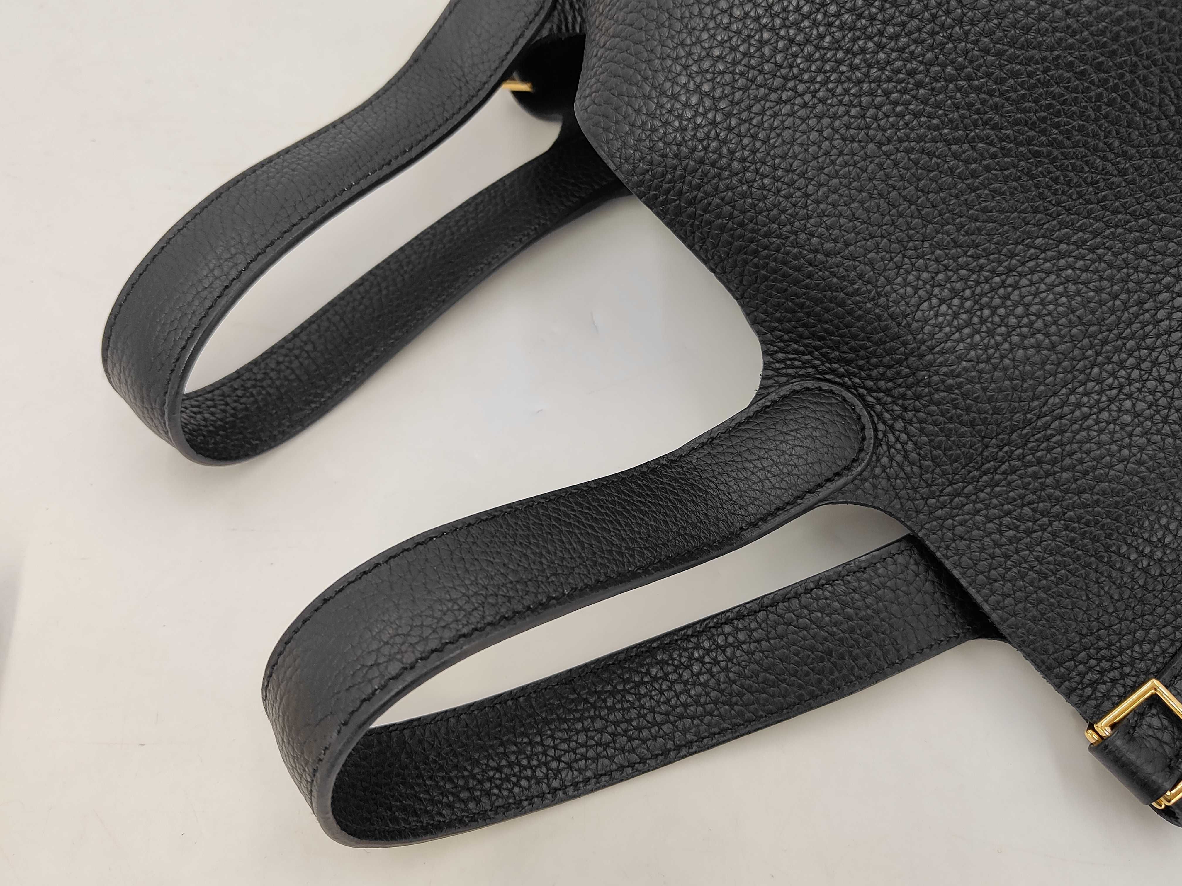Picotin Lock MM Leather Handbag (Y stamp) — view 3