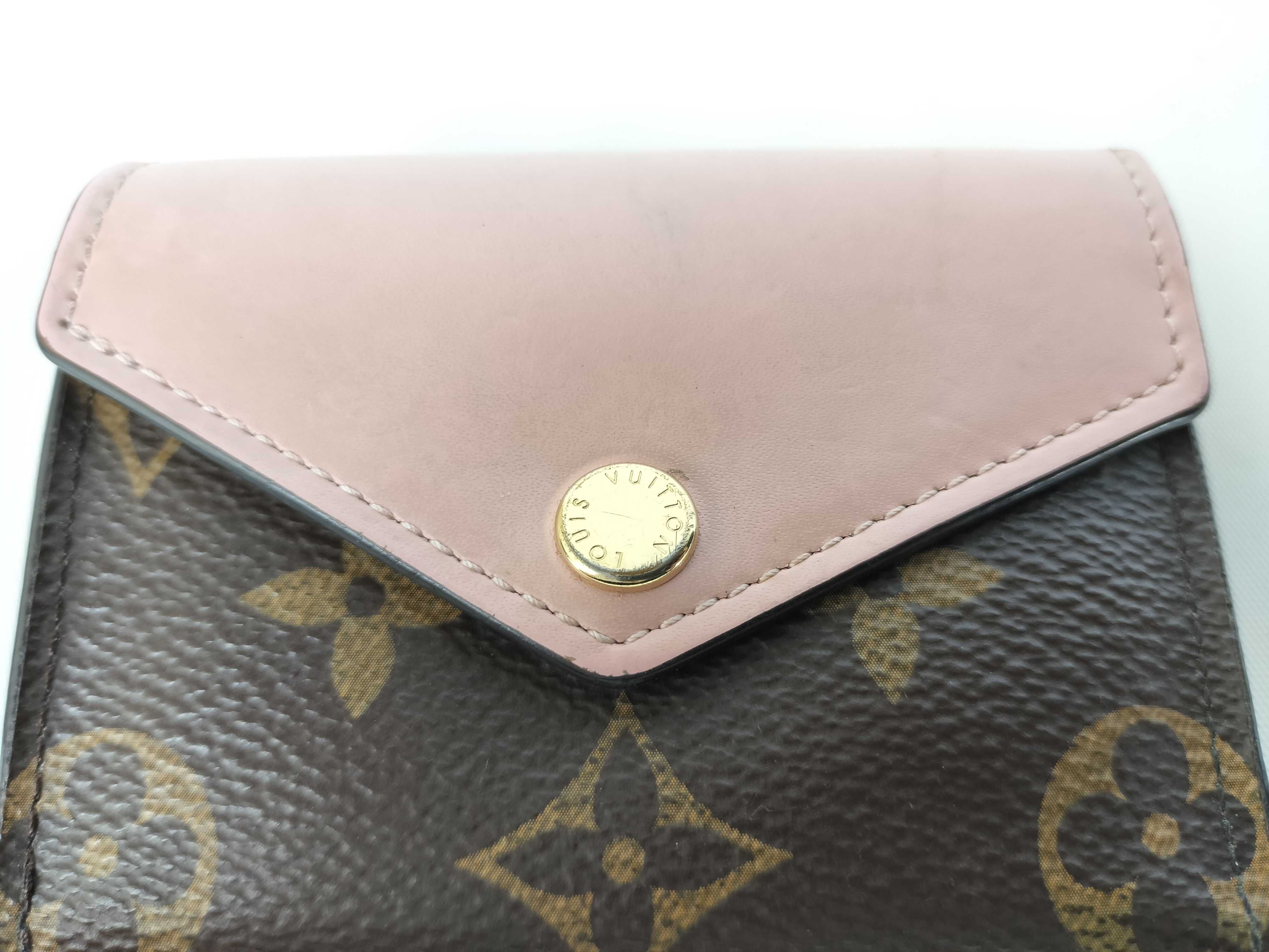 wallet — view 6
