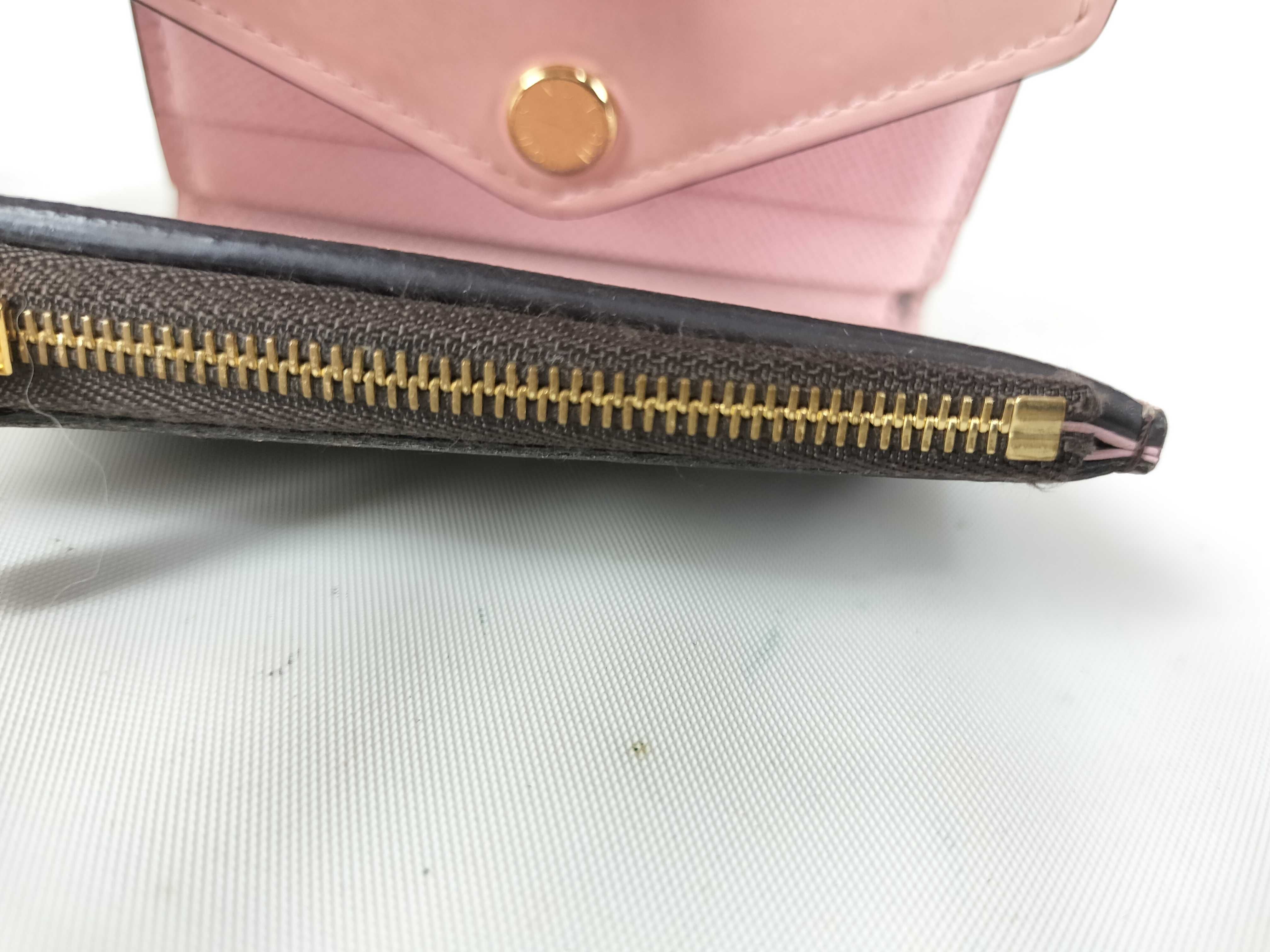 wallet — view 9
