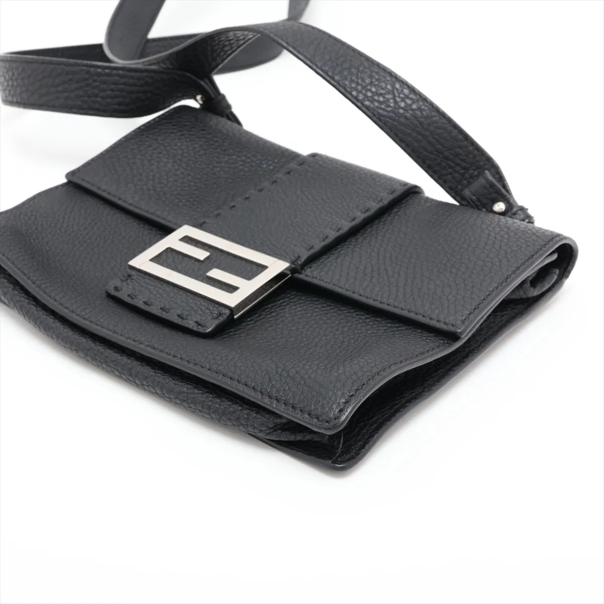 Selleria Bucket 7VA524 Leather Shoulder Bag, Black — view 3