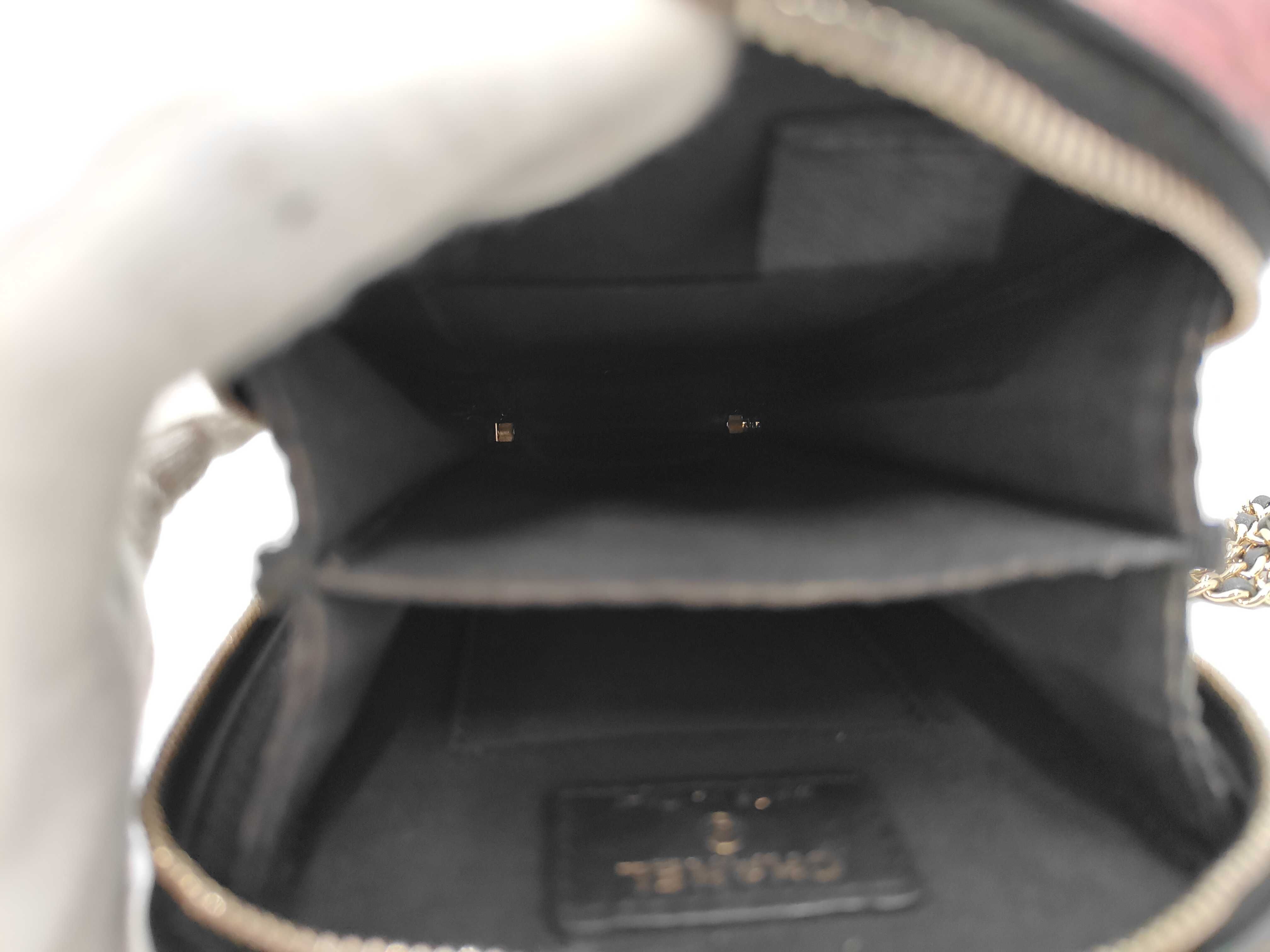 Smartphone Chain Shoulder Bag — view 9