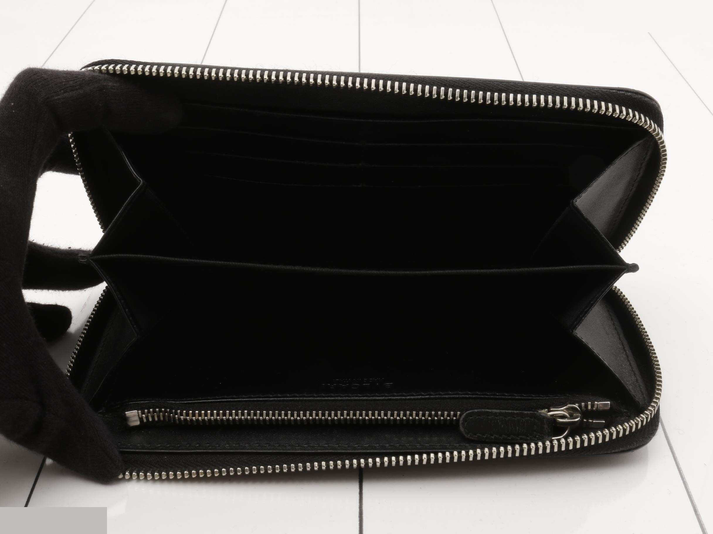 wallet — view 4