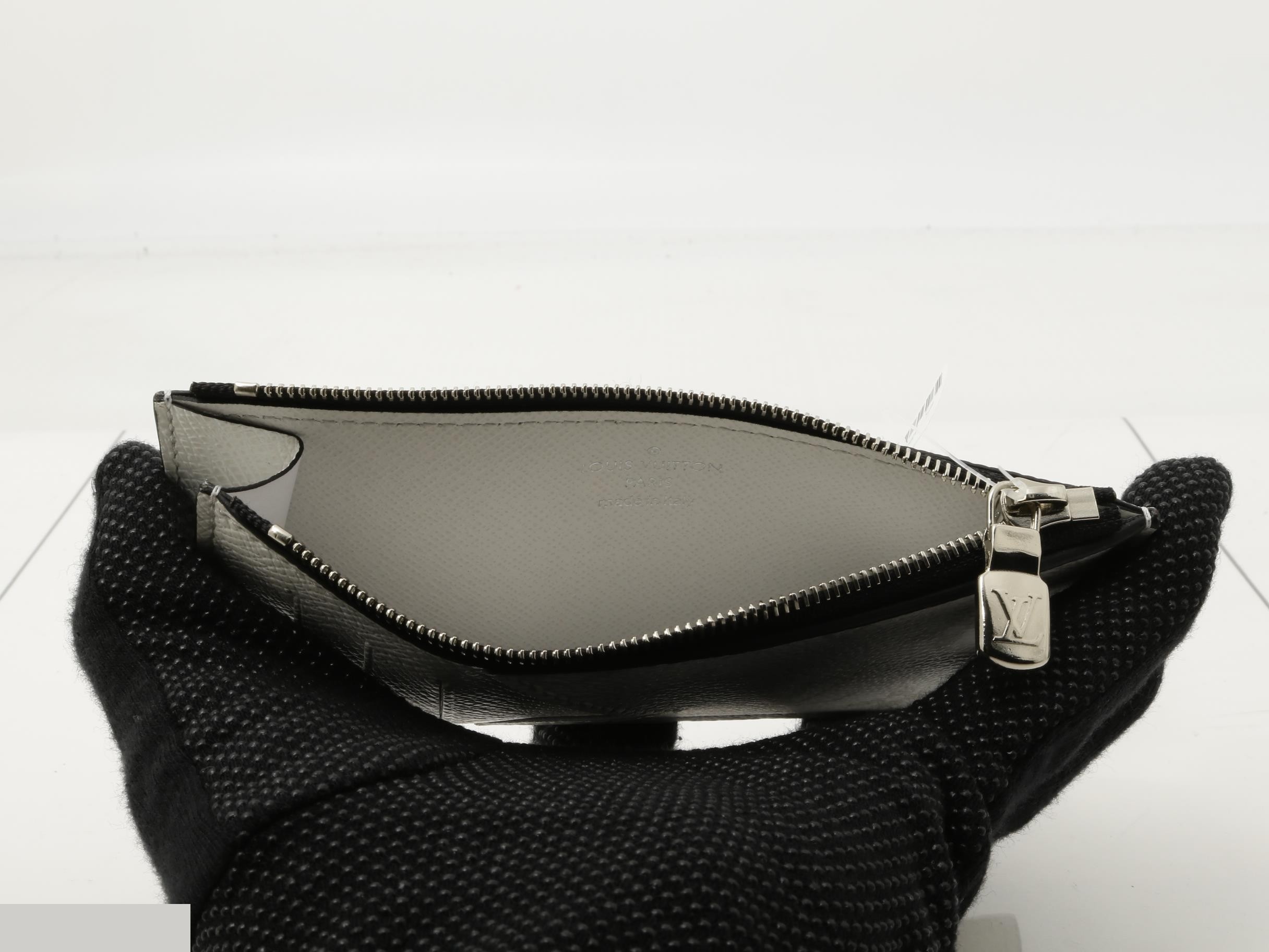 Coin card holder — view 4