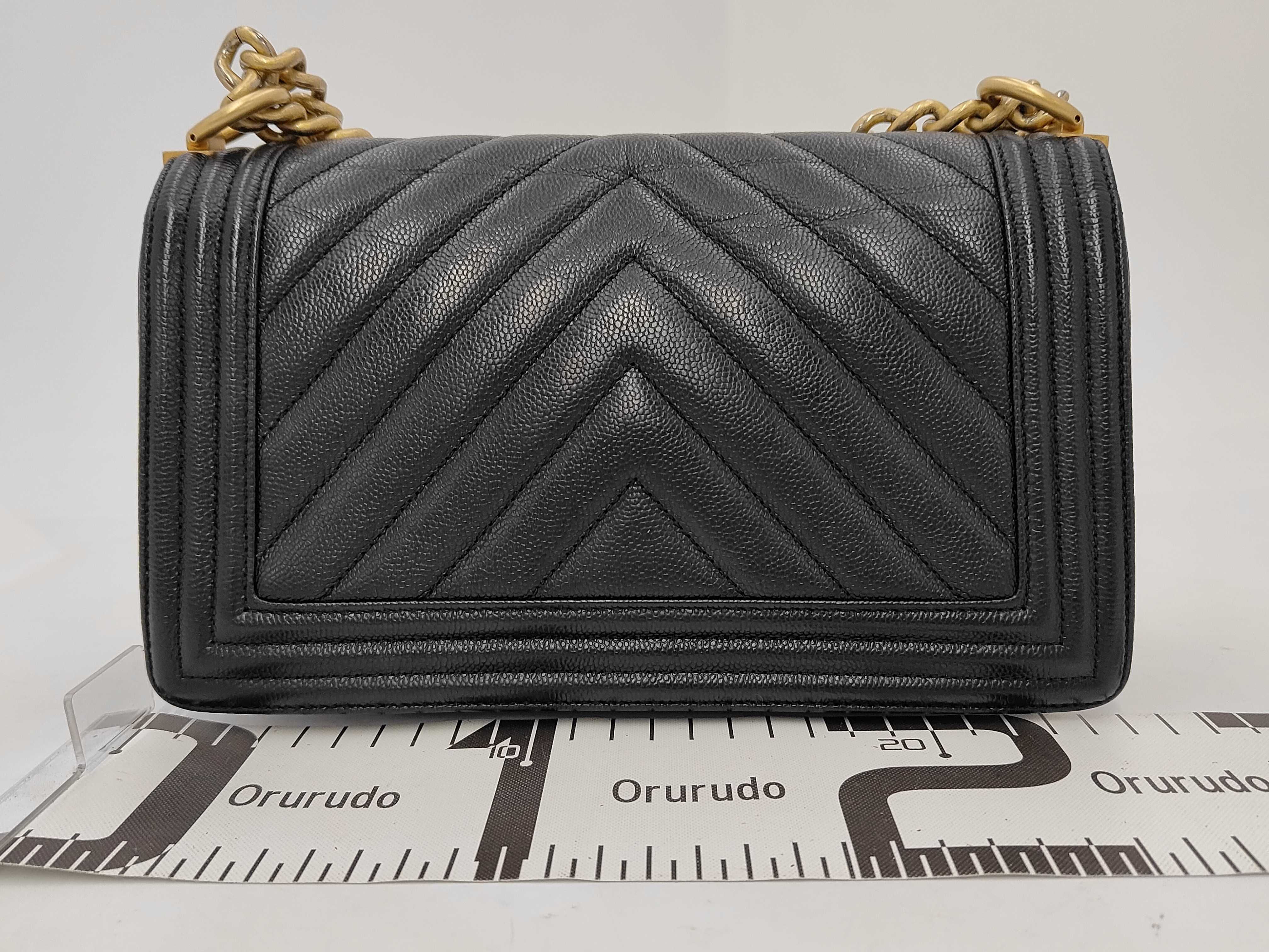 Boy Chanel 25 V-stitch Chevron Caviar Skin Gold Hardware Chain Shoulder Bag Card Seal Serial Number 24 Series Black Shoulder Bag — view 2