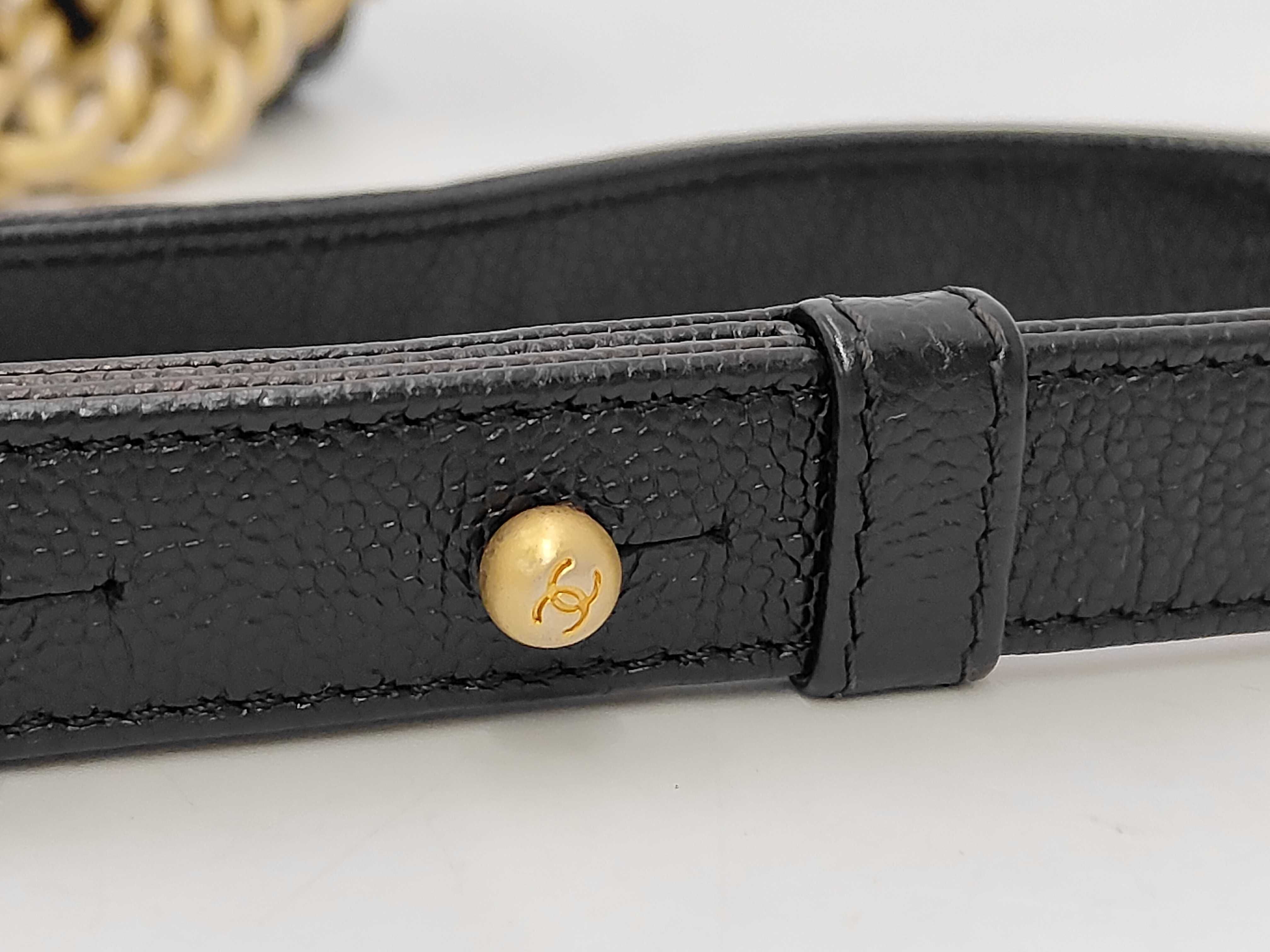 Boy Chanel 25 V-stitch Chevron Caviar Skin Gold Hardware Chain Shoulder Bag Card Seal Serial Number 24 Series Black Shoulder Bag — view 5