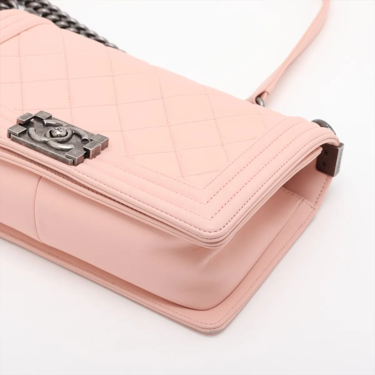 Boy Chanel 25 Lambskin Chain Shoulder Bag, Pink Beige, Gunmetal Hardware, 19258440, Serial Number 19-series, A67086 — view 3