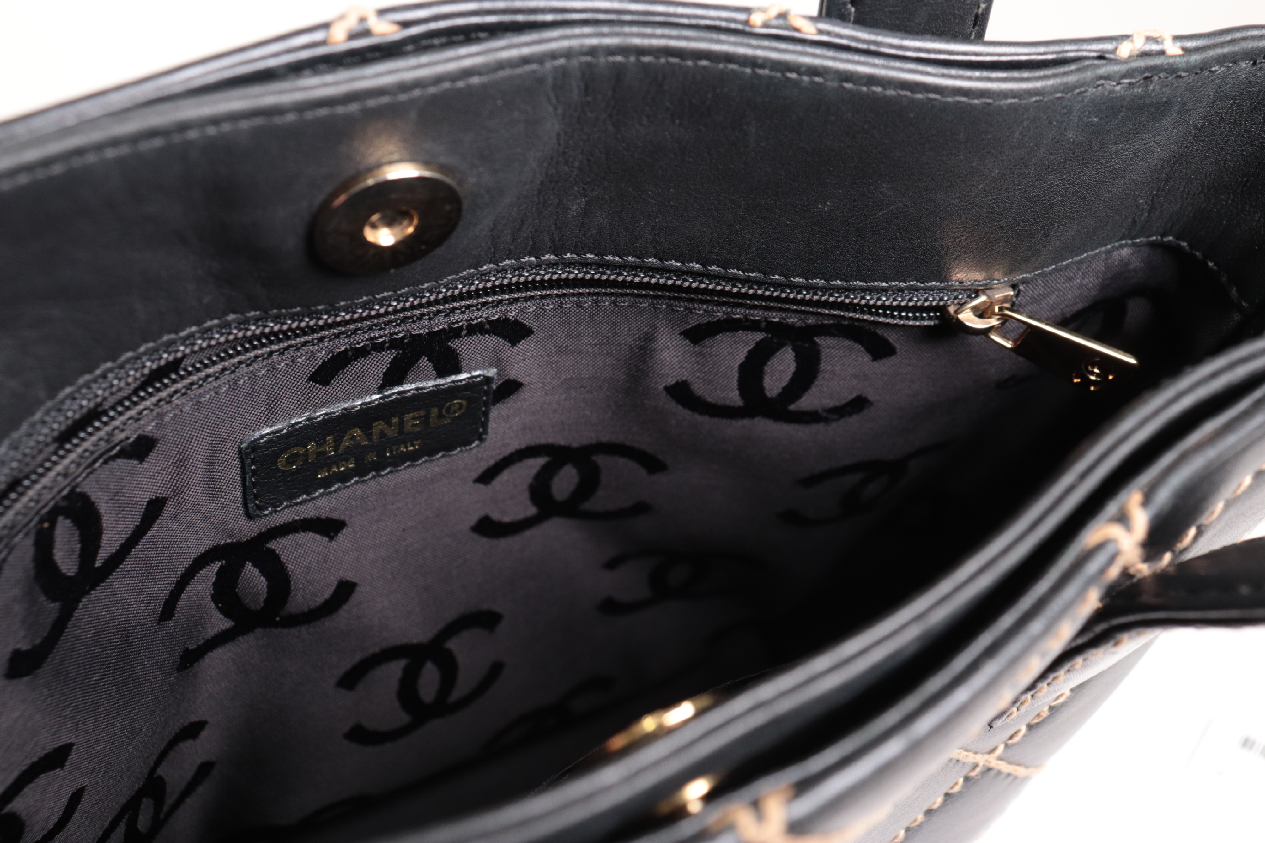 Wild Stitch Calfskin Tote Bag (Serial Number 7) — view 9