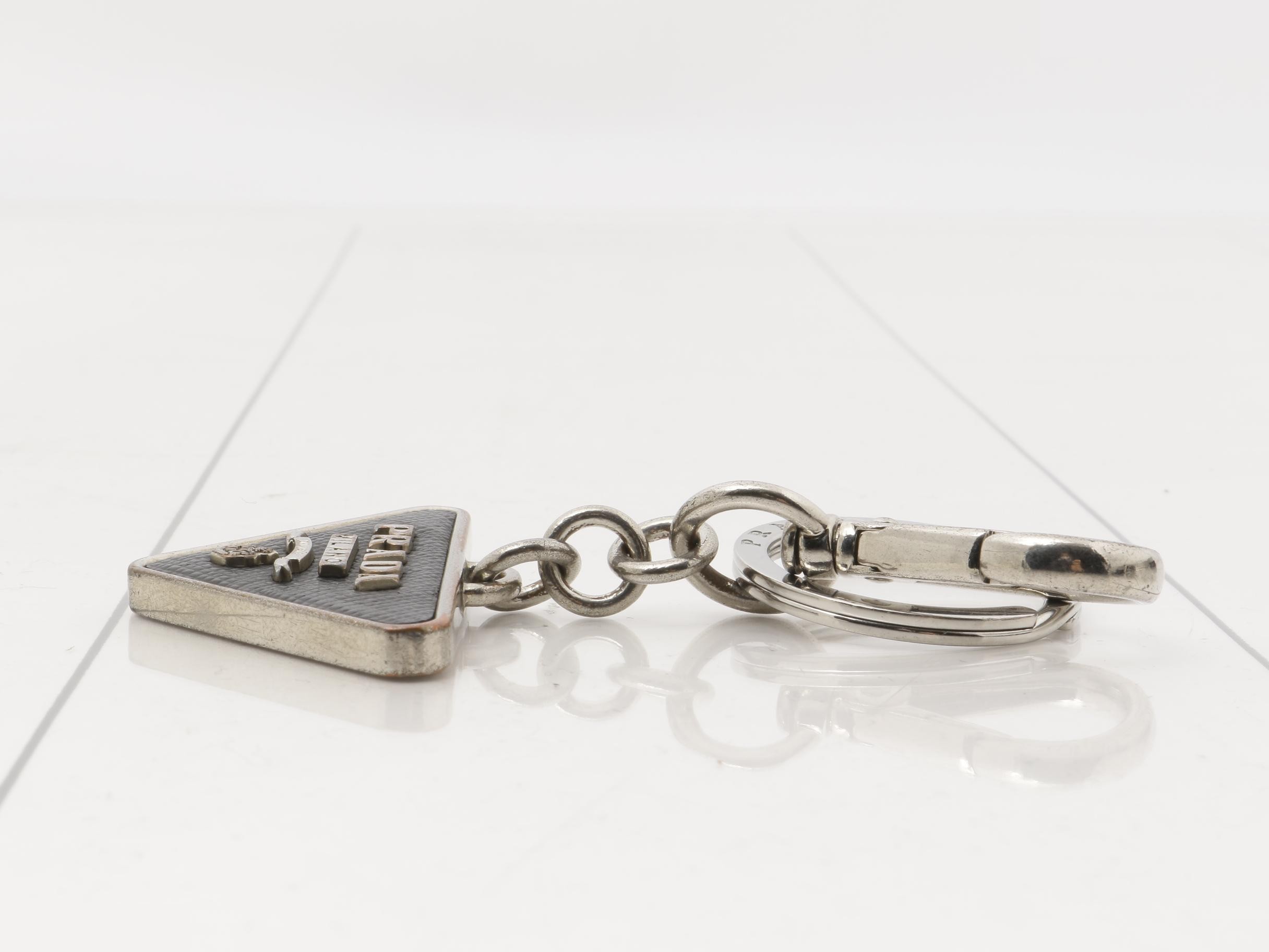charm — view 3