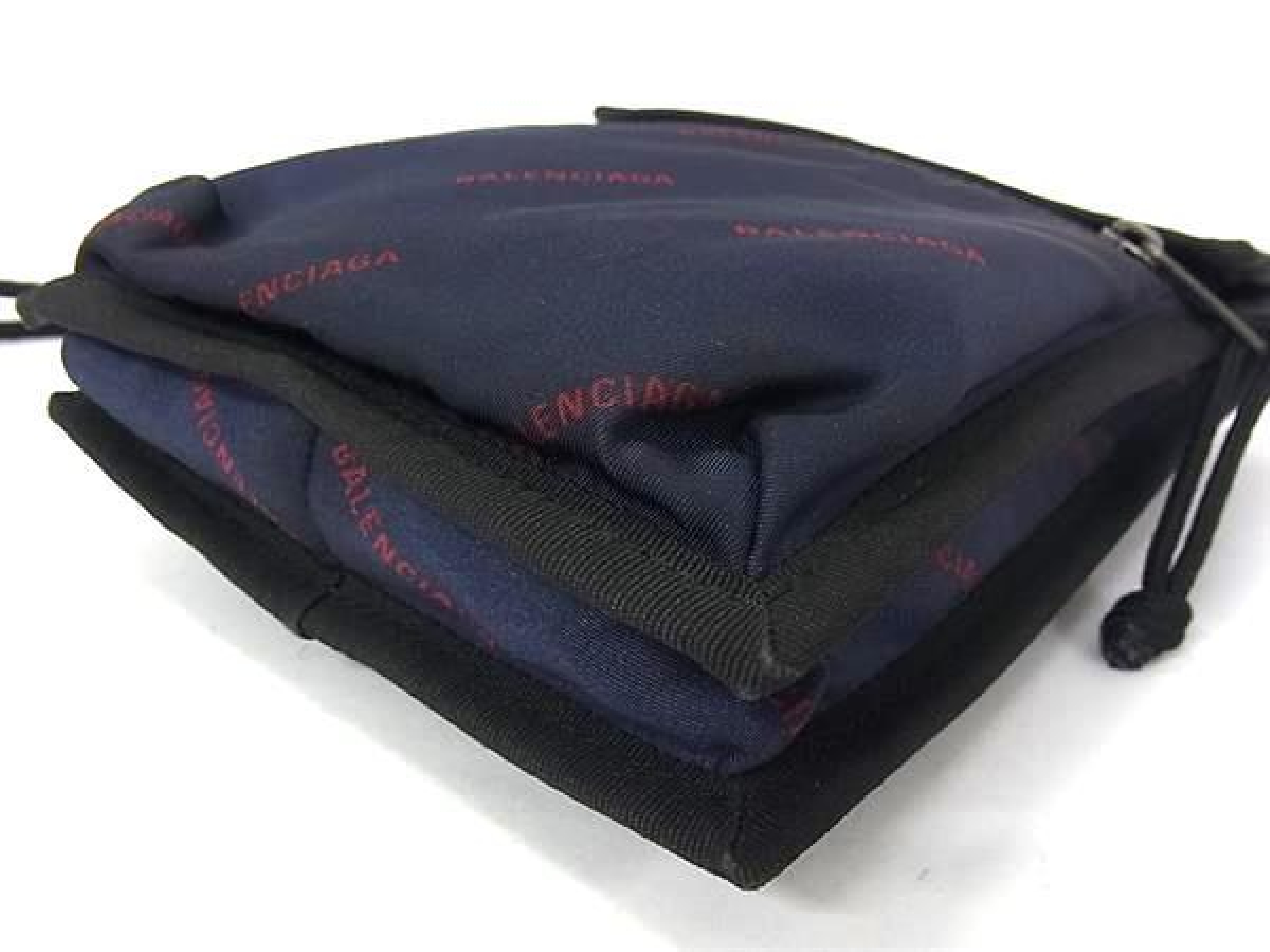 532298 Explorer Nylon Crossbody Pouch Navy x Black BR5399 Shoulder Bag — view 4