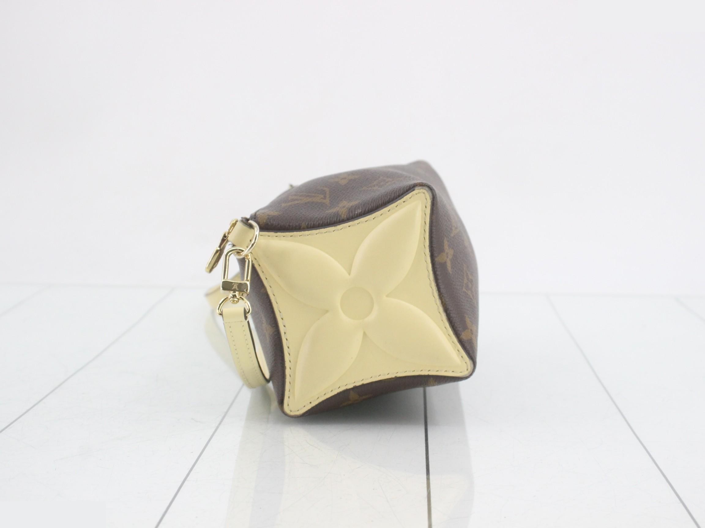 Monogram Bloom Pouch M11672. RFID detected. Includes box and dust bag. — view 12
