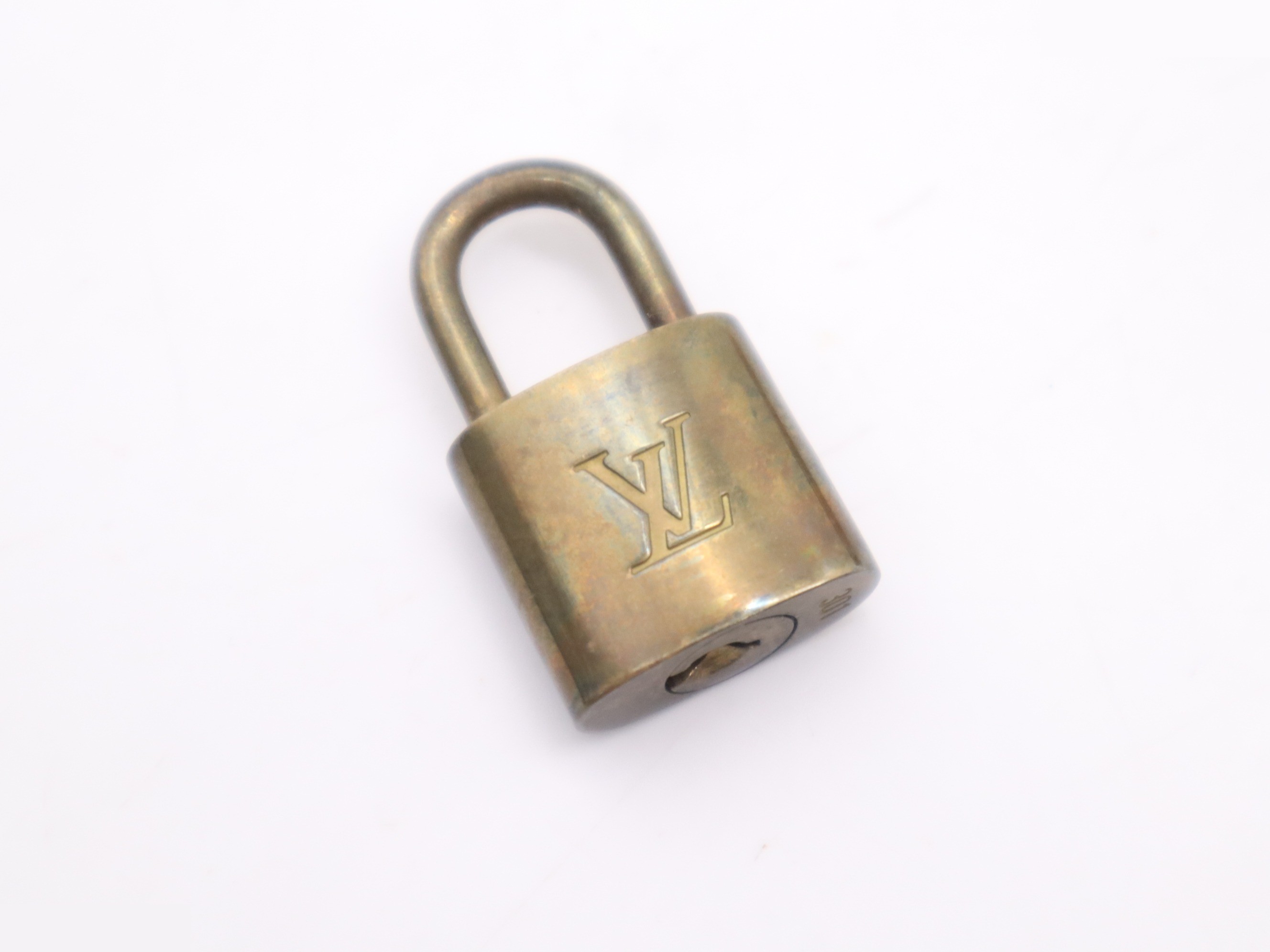 Keepall 50 with padlock and handle. — view 9