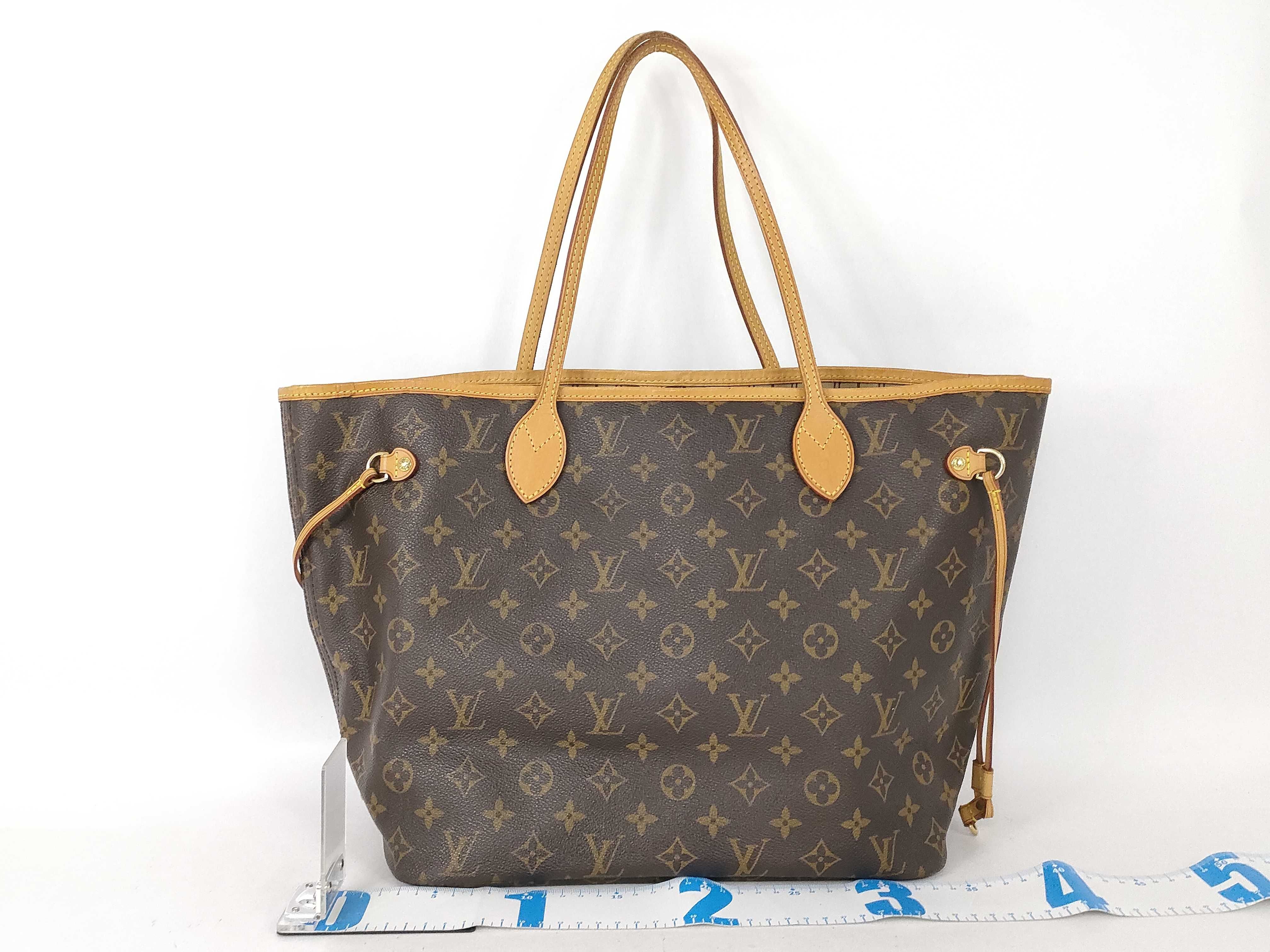 Monogram Louis Vuitton Neverfull MM Tote Bag — view 2