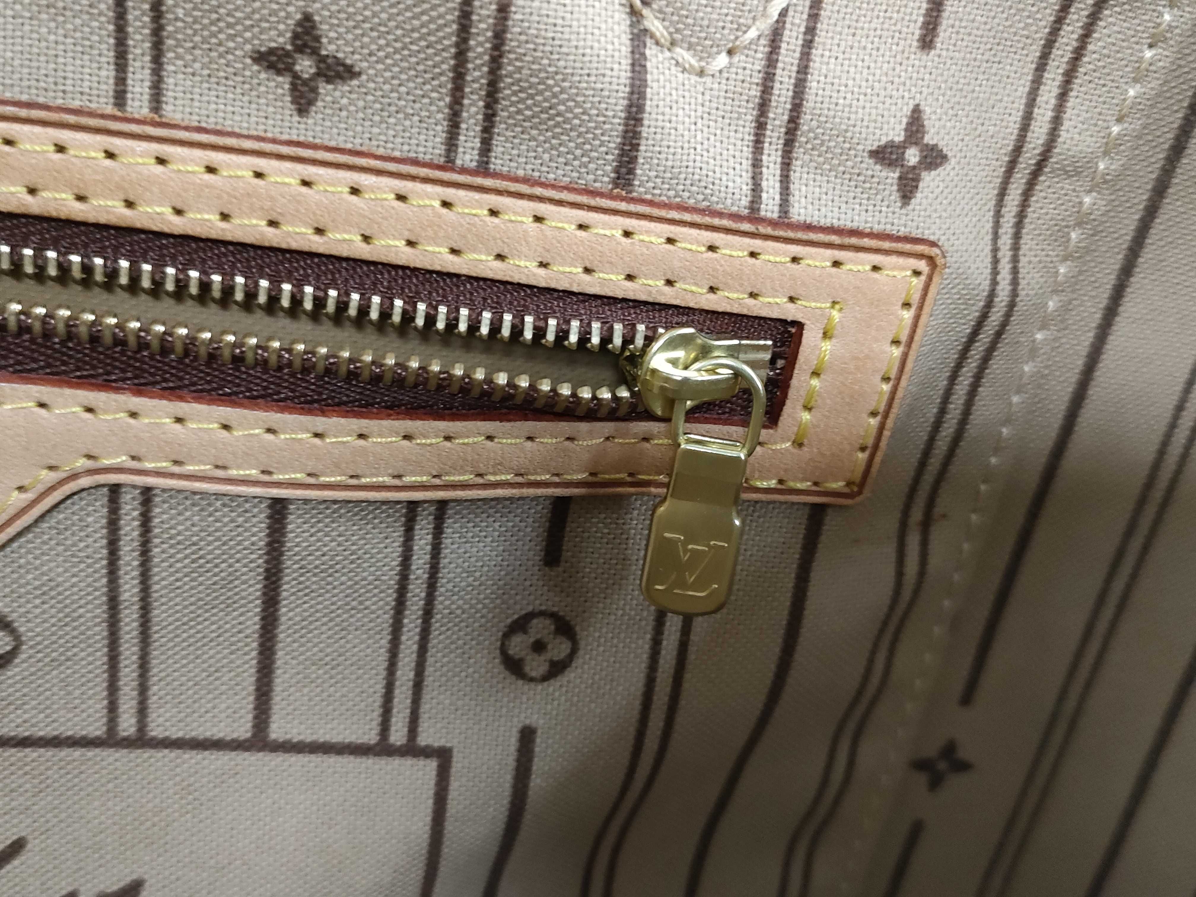 Monogram Louis Vuitton Neverfull MM Tote Bag — view 12