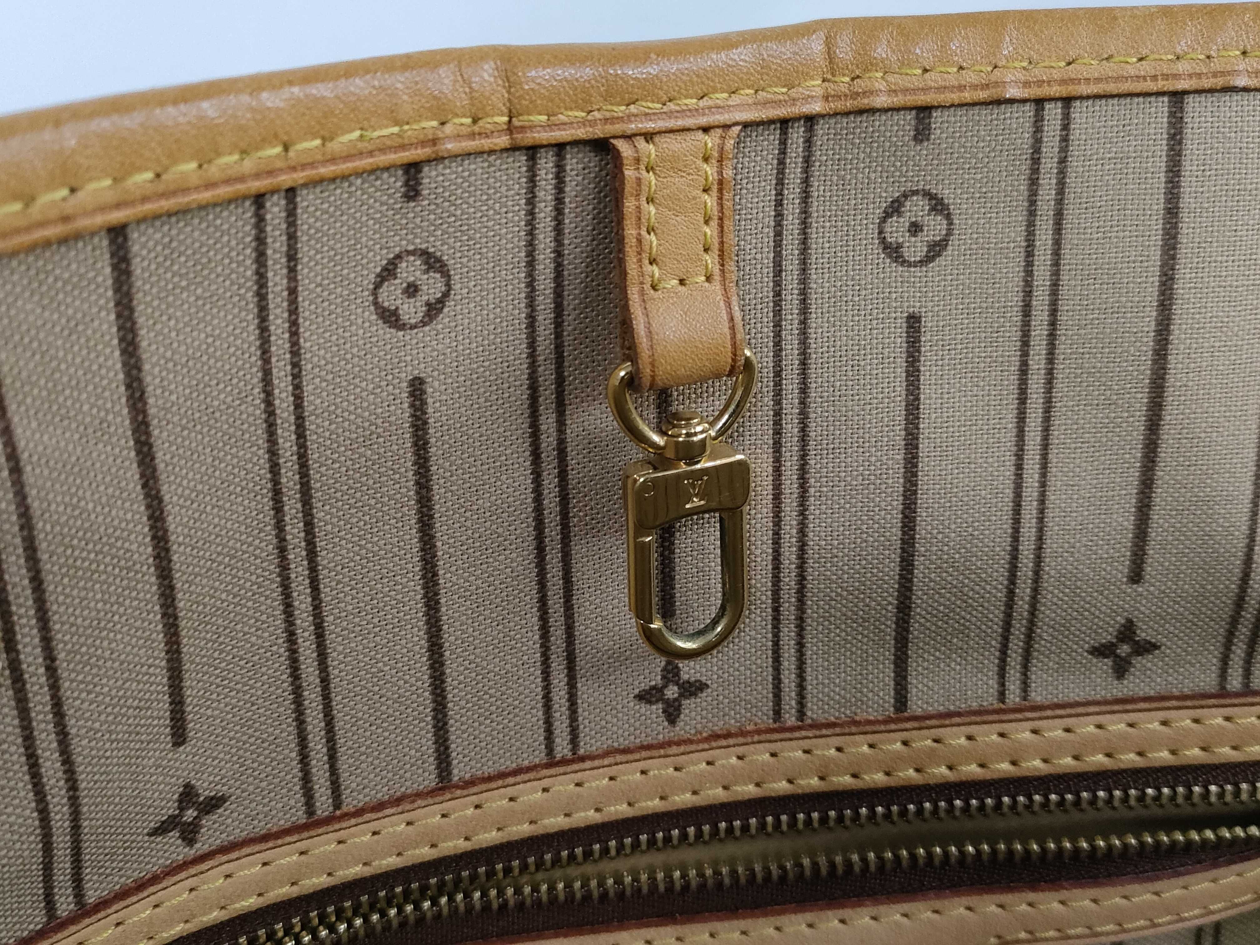 Monogram Louis Vuitton Neverfull MM Tote Bag — view 13