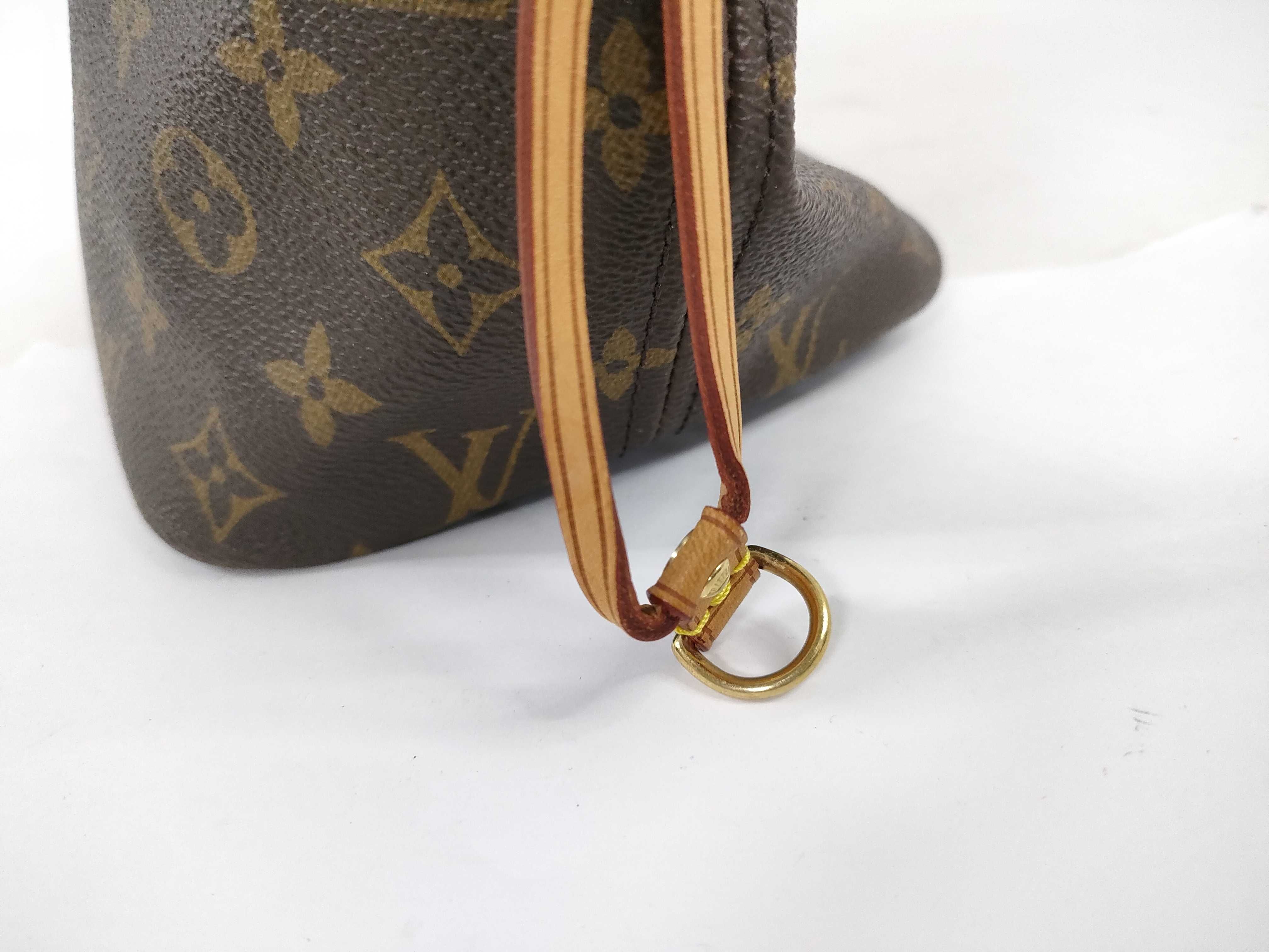 Monogram Louis Vuitton Neverfull MM Tote Bag — view 15