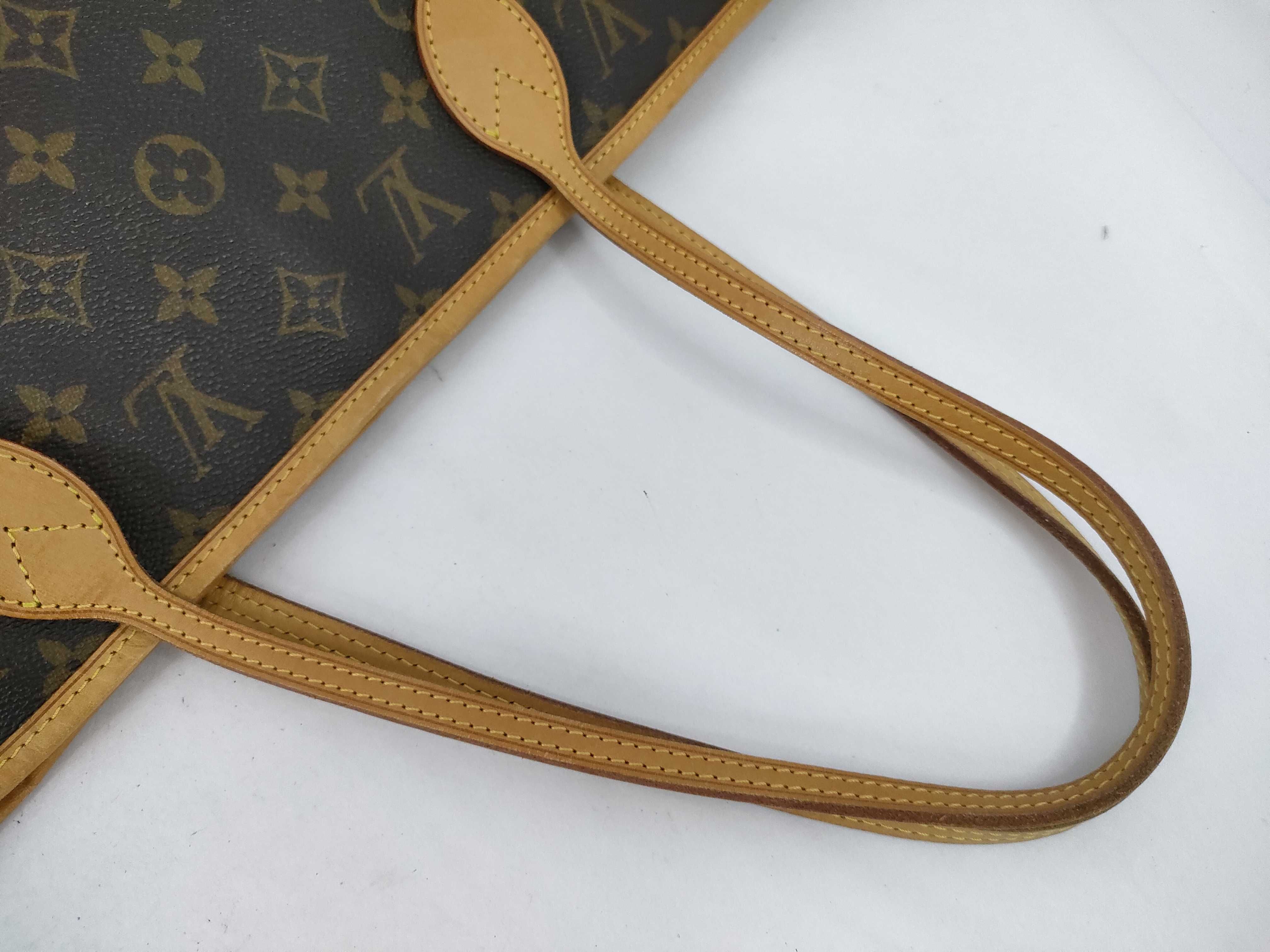 Monogram Louis Vuitton Neverfull MM Tote Bag — view 3