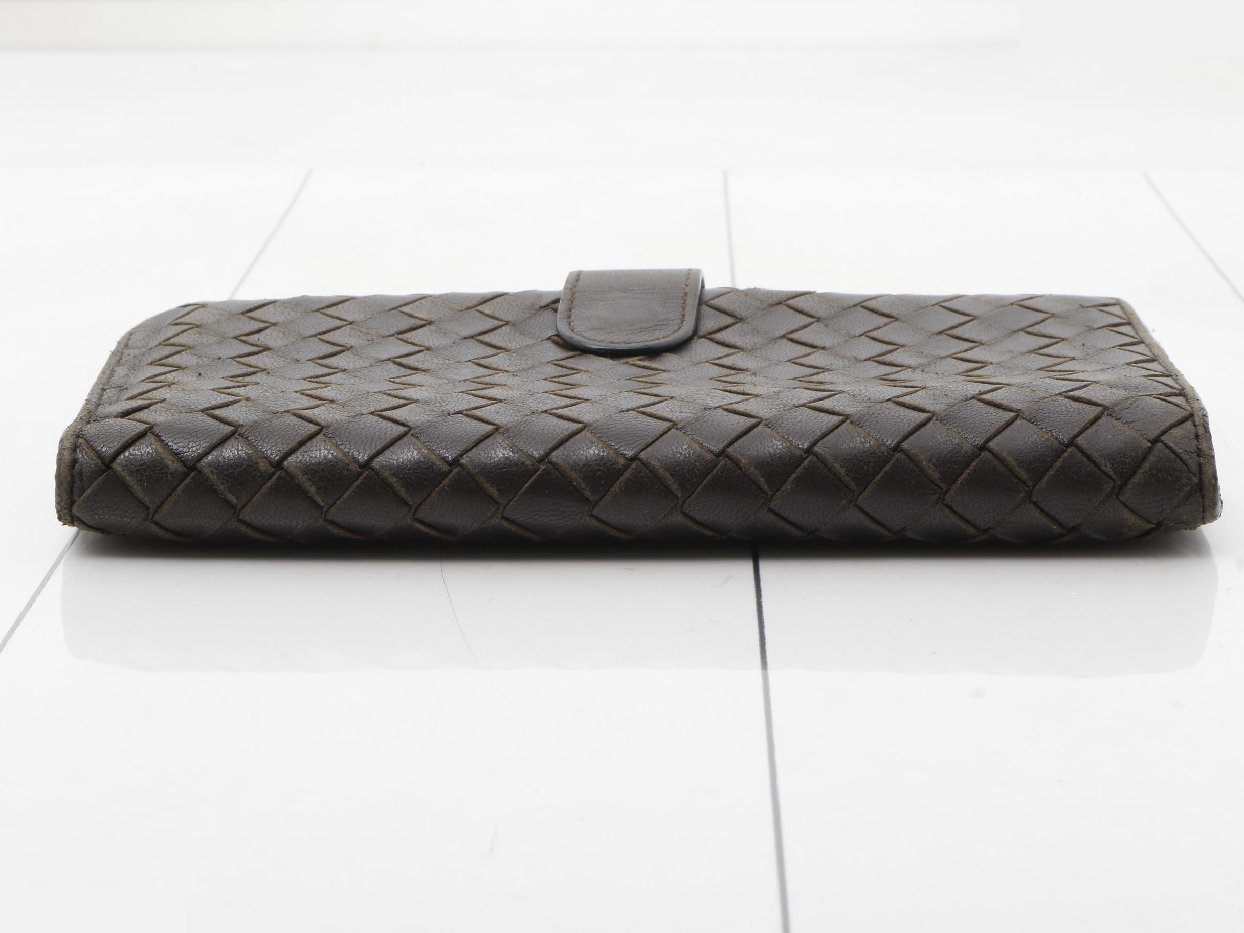 Intrecciato flap double hook type — view 3