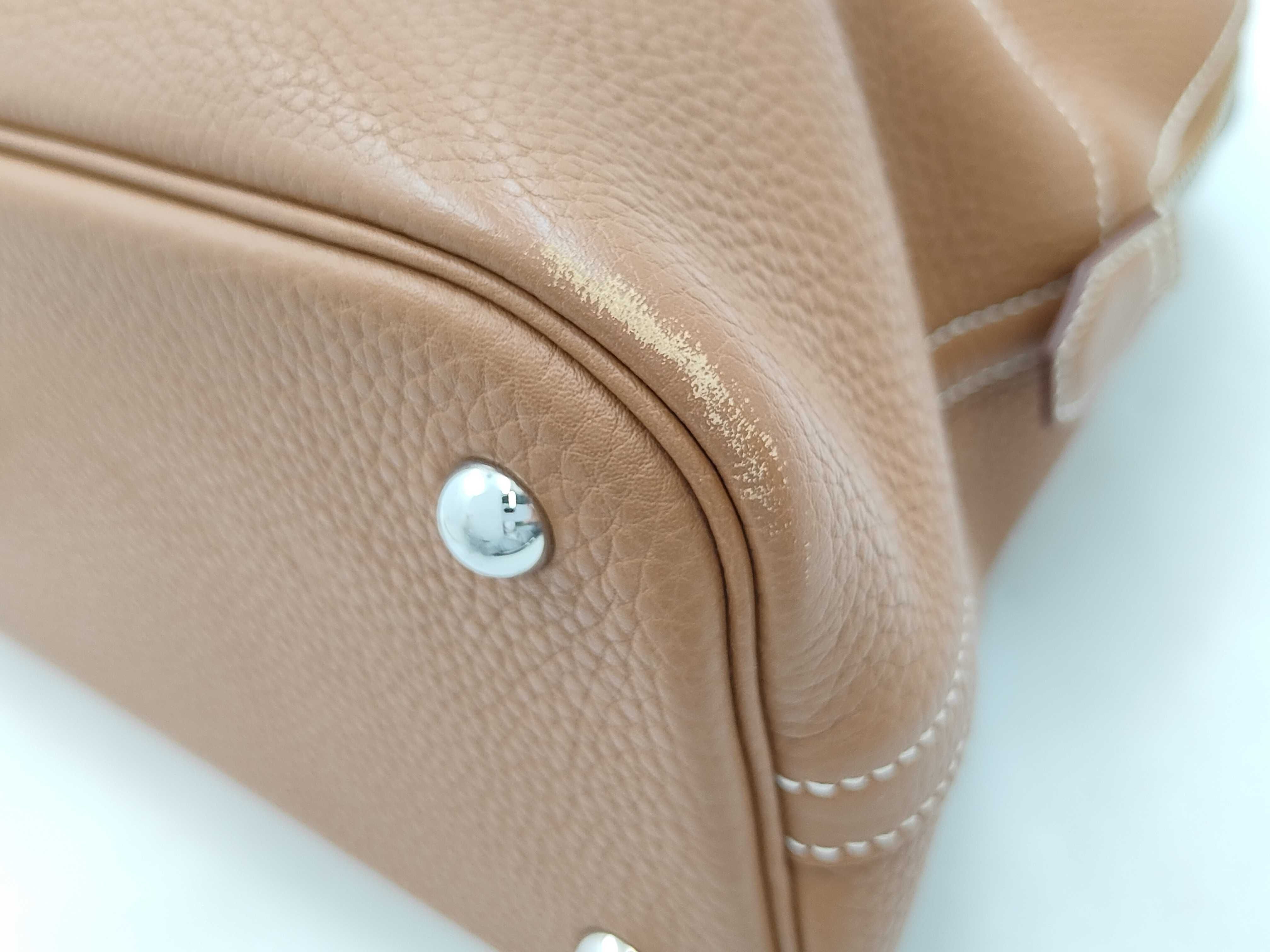 Bolide 31 handbag (T stamp), Taurillon Clemence leather, gold finish. — view 7