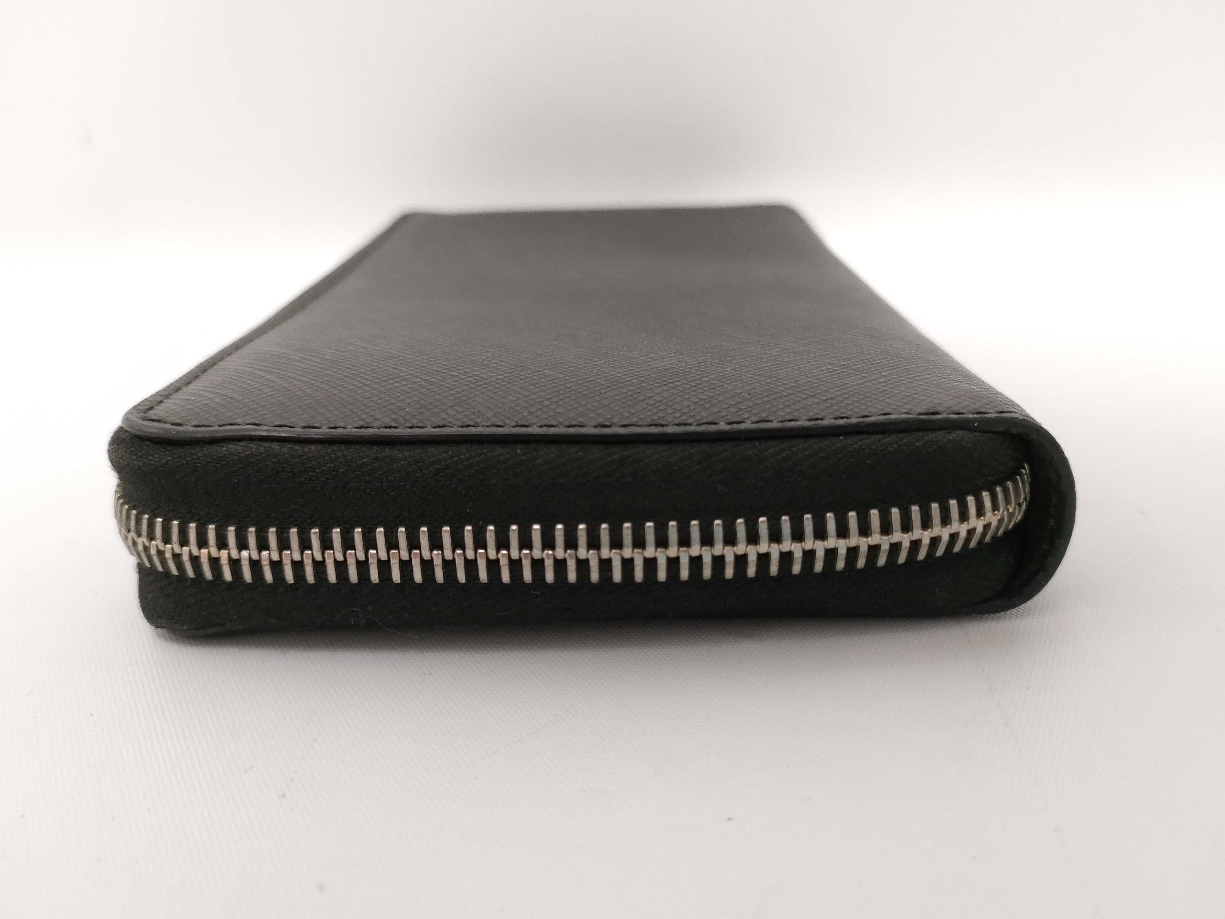 wallet — view 4