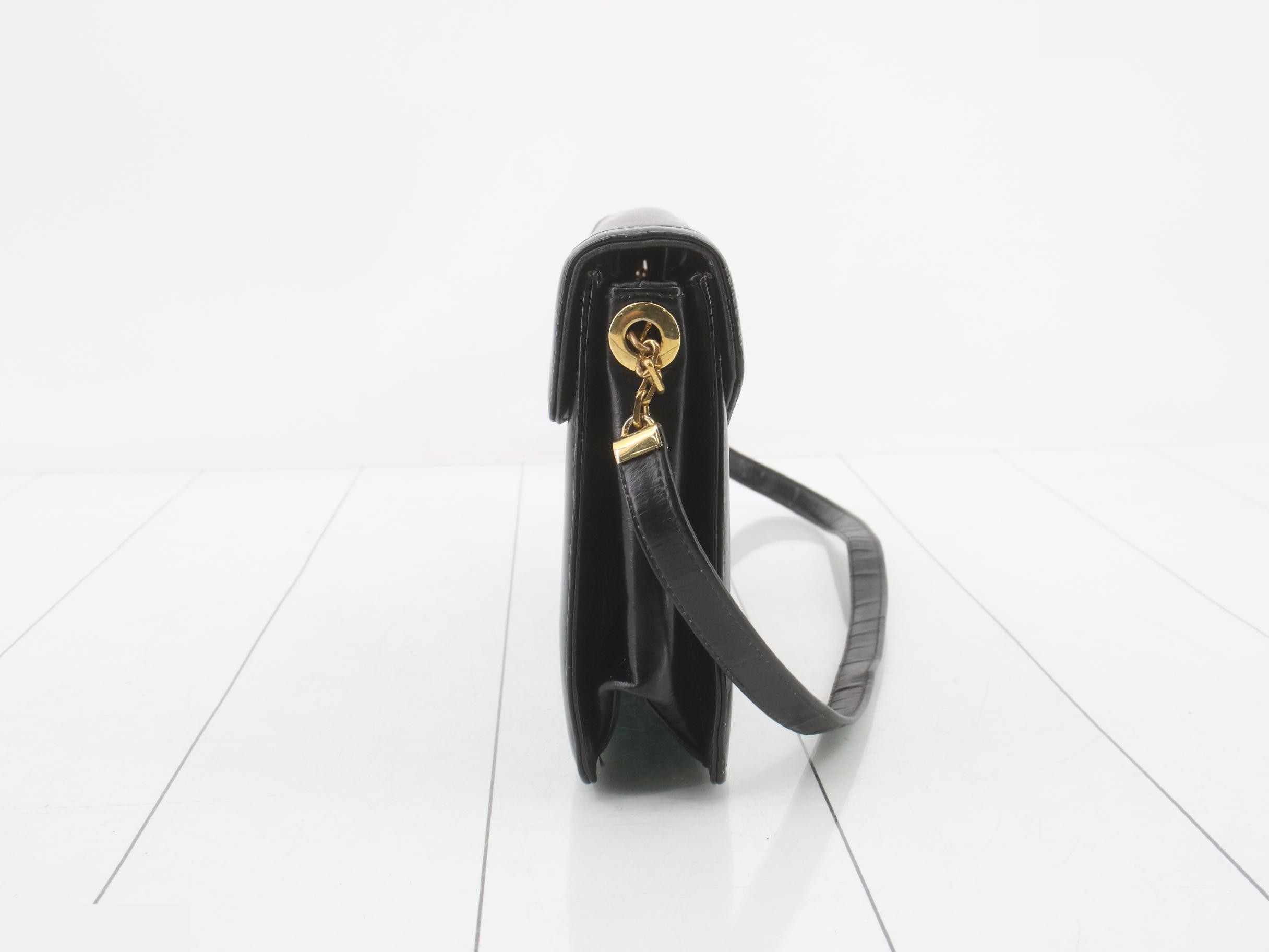 handbag — view 4