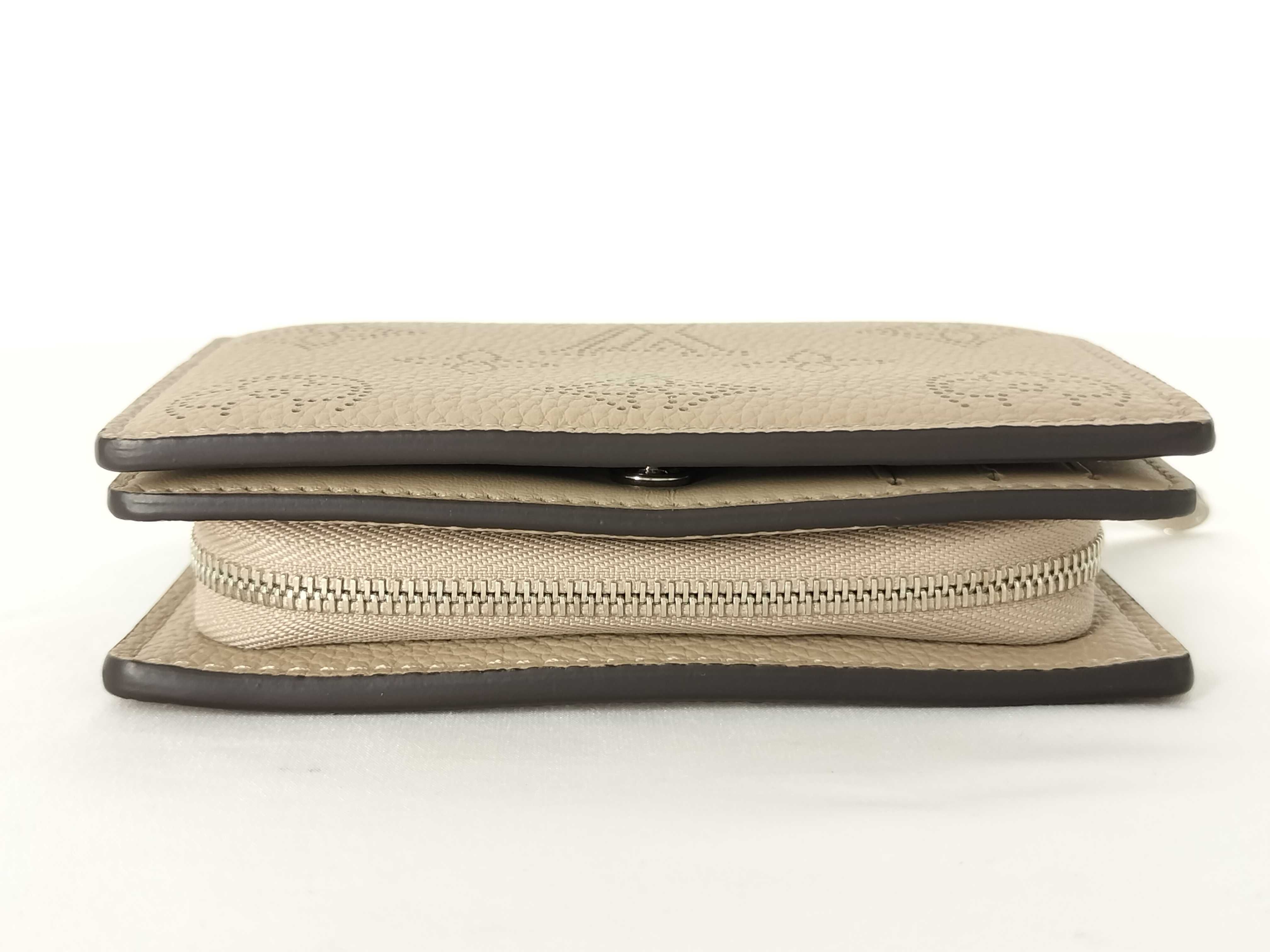 Mahina Monogram Mahina Galet Portefeuille Claire M80817 Wallet — view 14