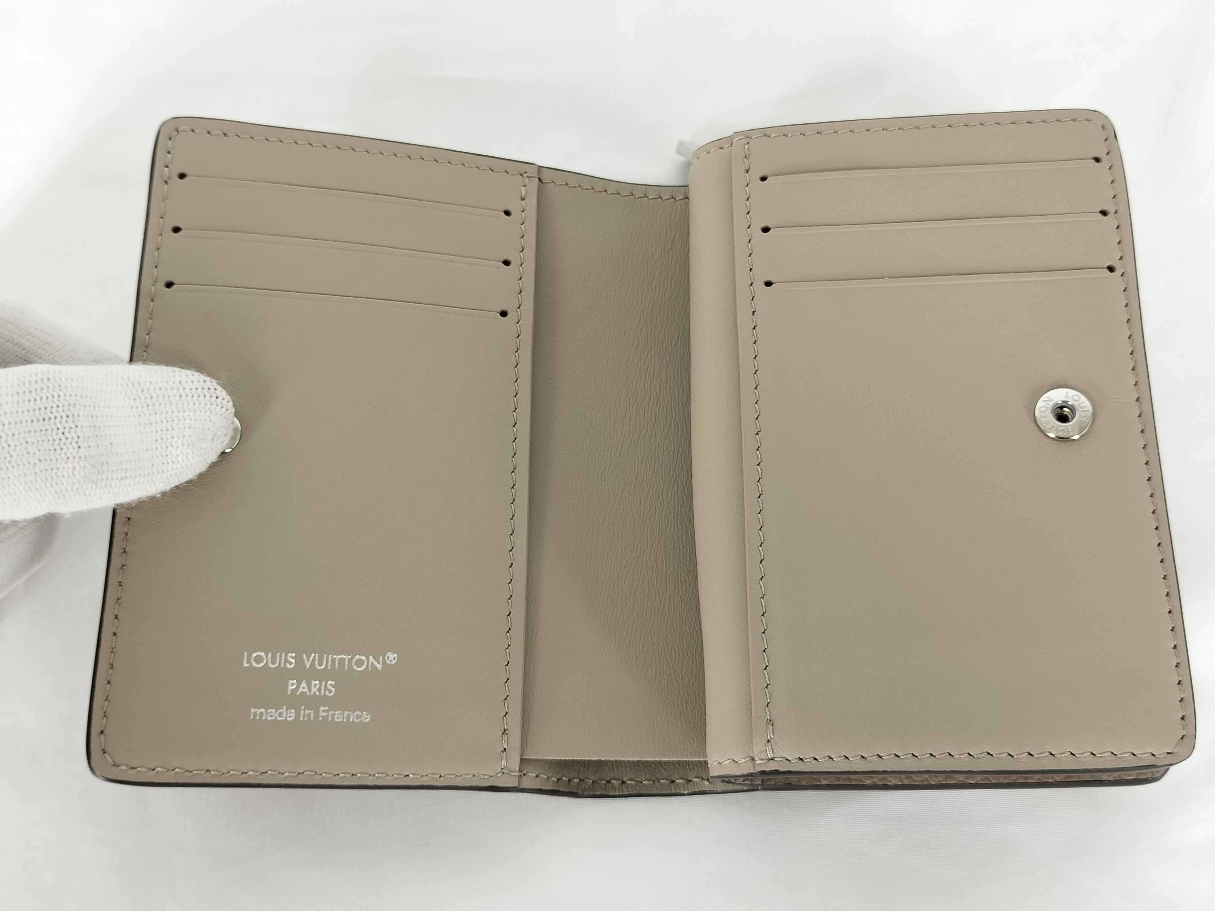 Mahina Monogram Mahina Galet Portefeuille Claire M80817 Wallet — view 4