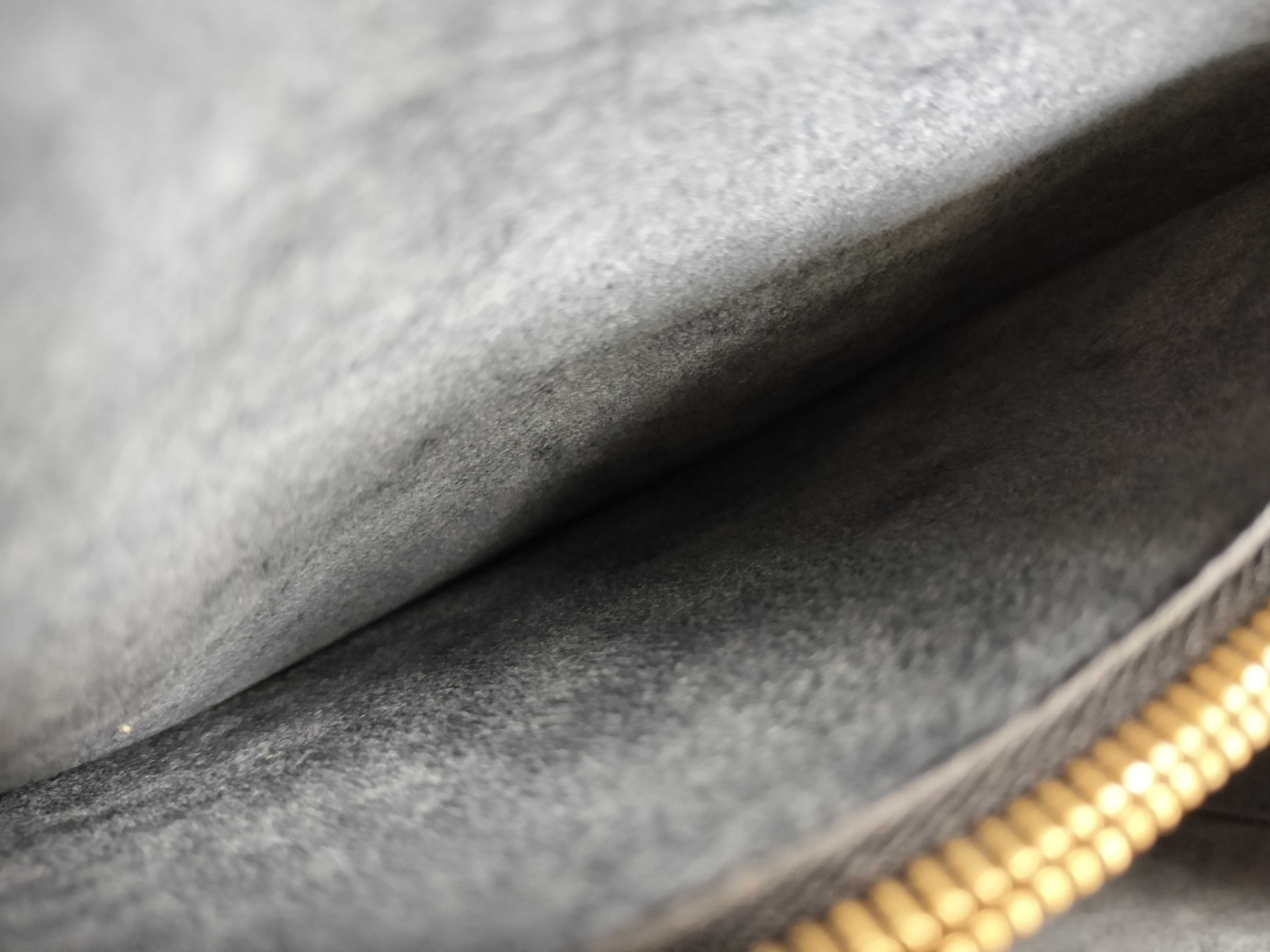 Epi Leather Handbag (MI0035) — view 11