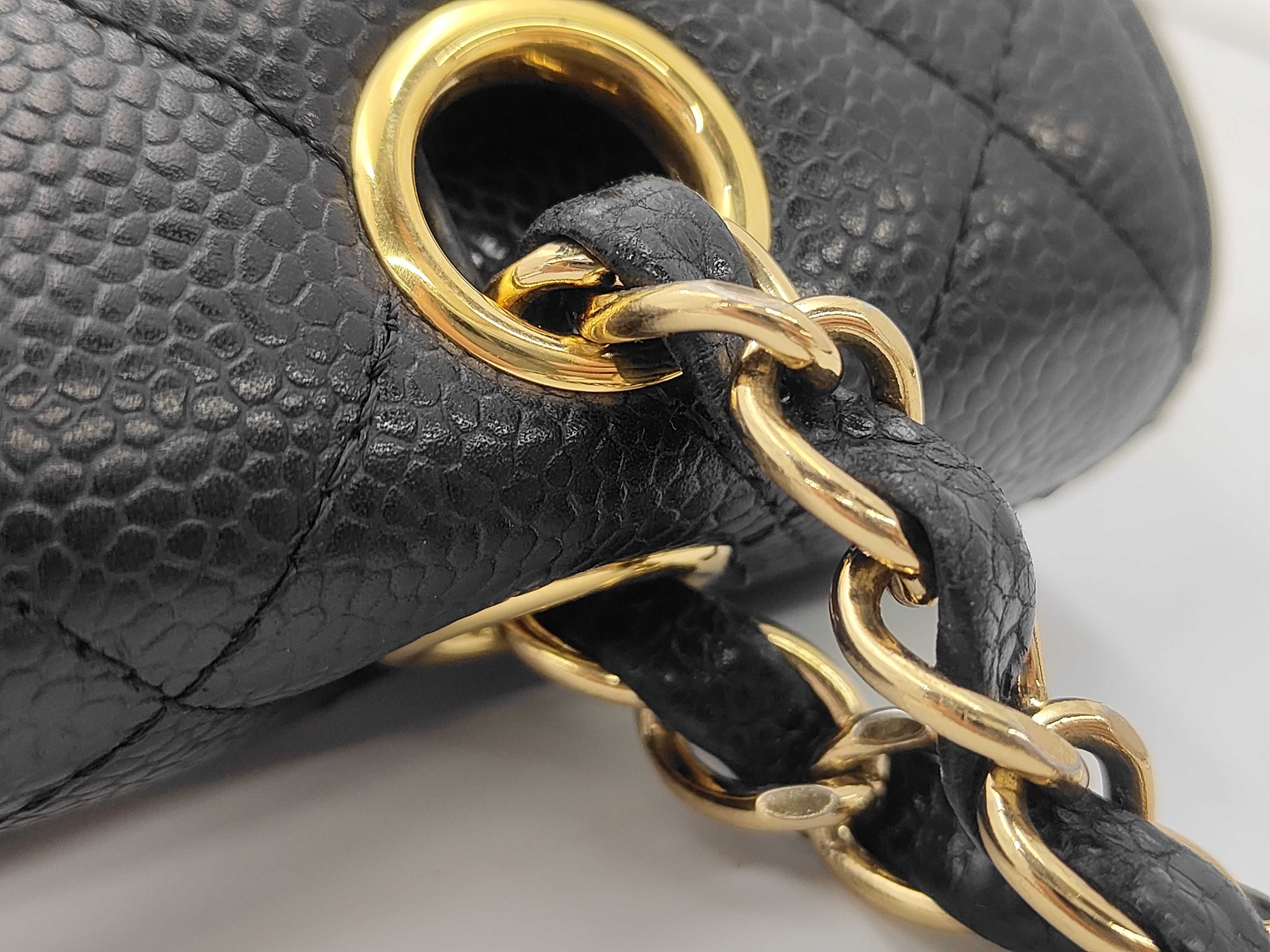 Matelassé 25 Double Flap Caviar Black Chain Shoulder Bag — view 5