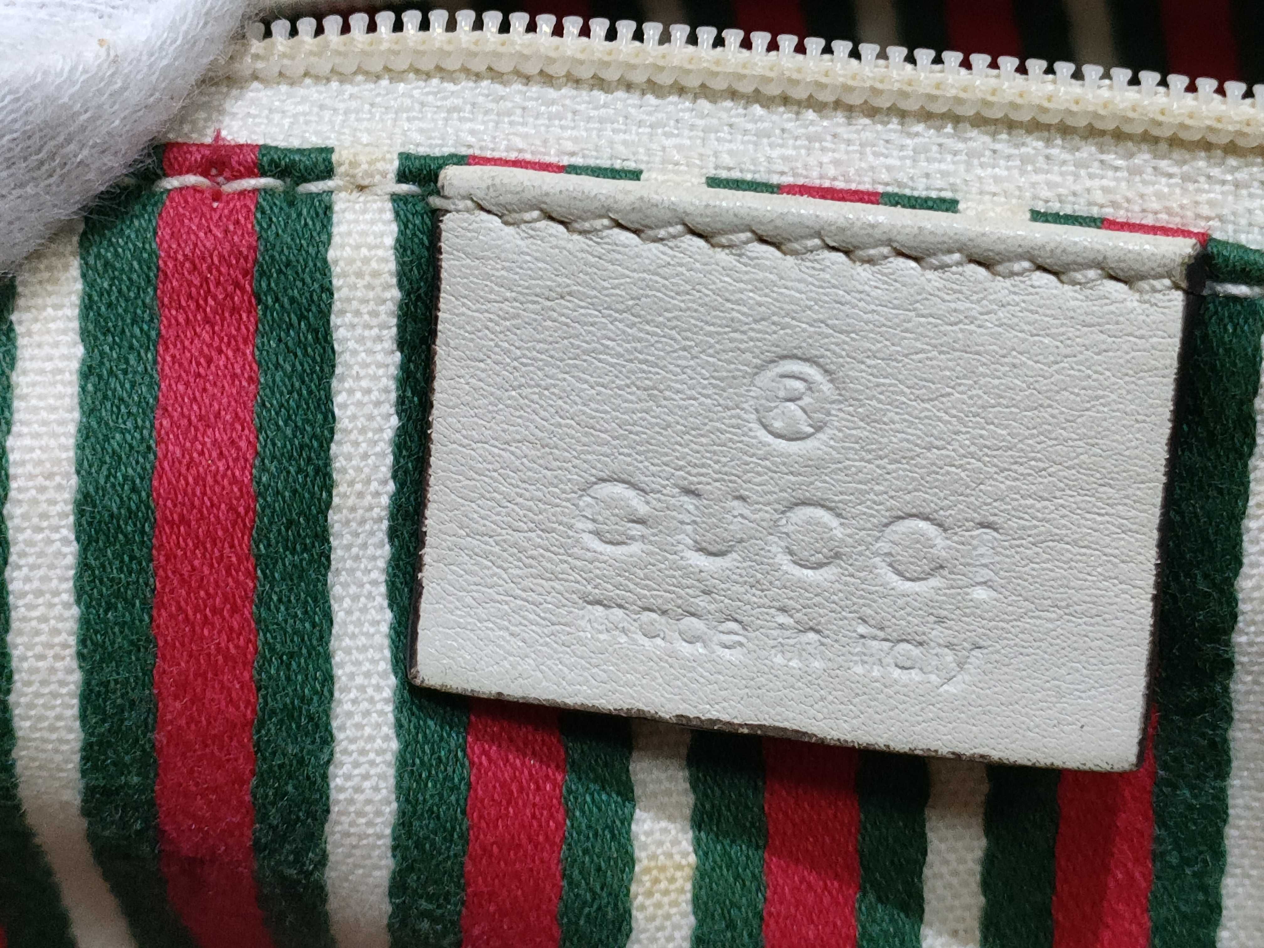 GG Canvas Interlocking G Handbag — view 11