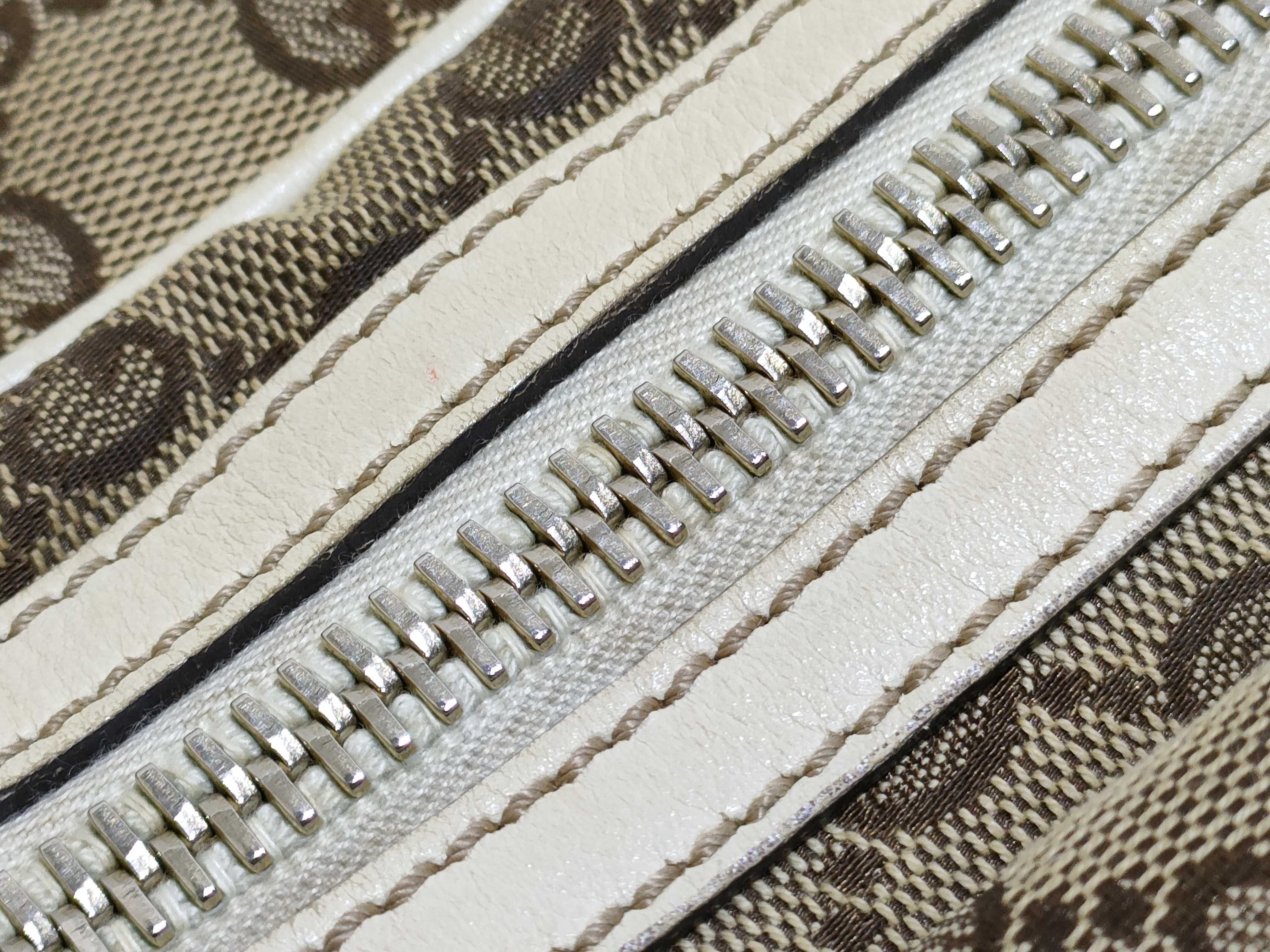 GG Canvas Interlocking G Handbag — view 8
