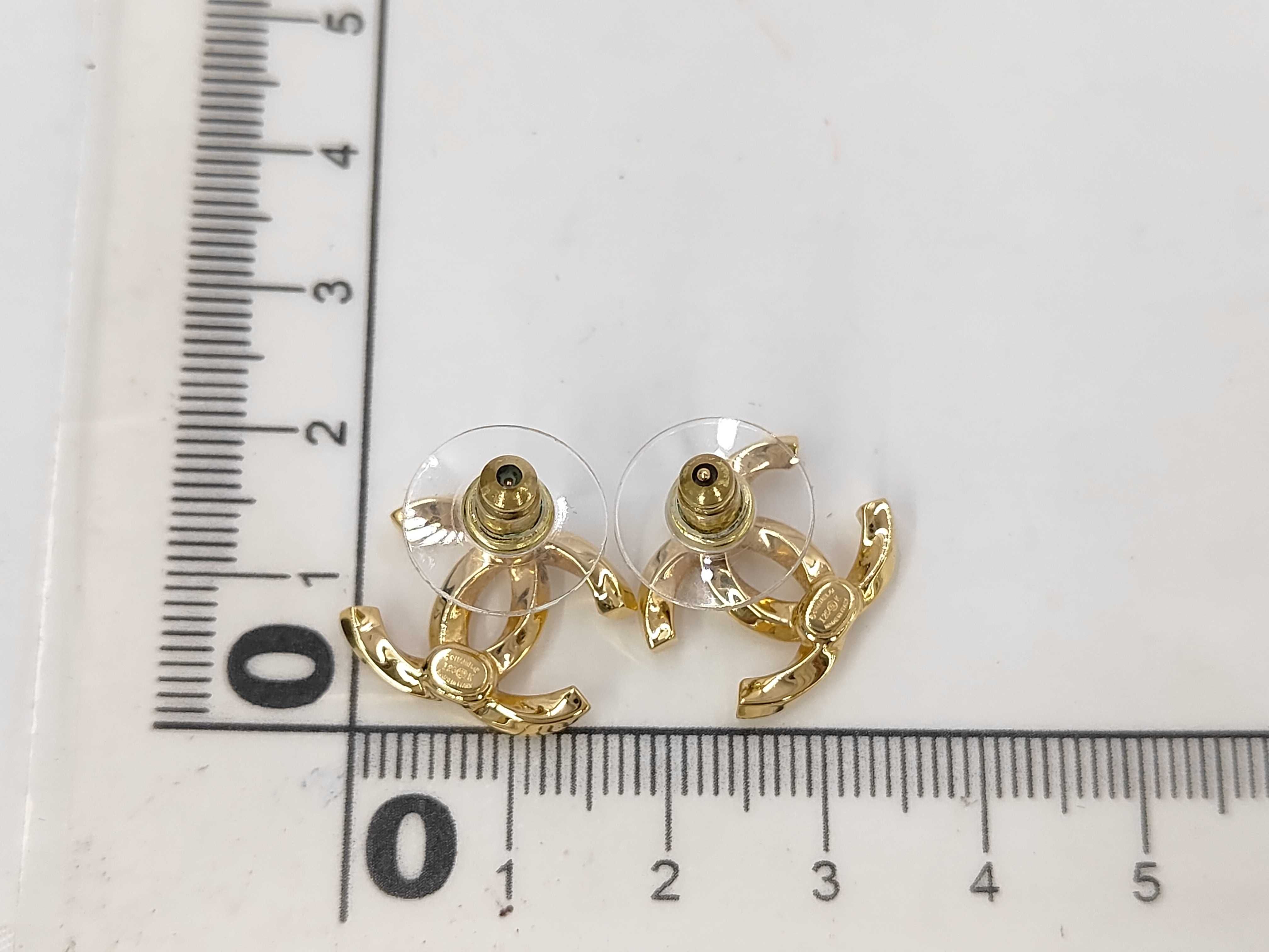 Coco Mark Twist Earrings (I25K) - Includes: Box, Invoice, Earrings — view 7