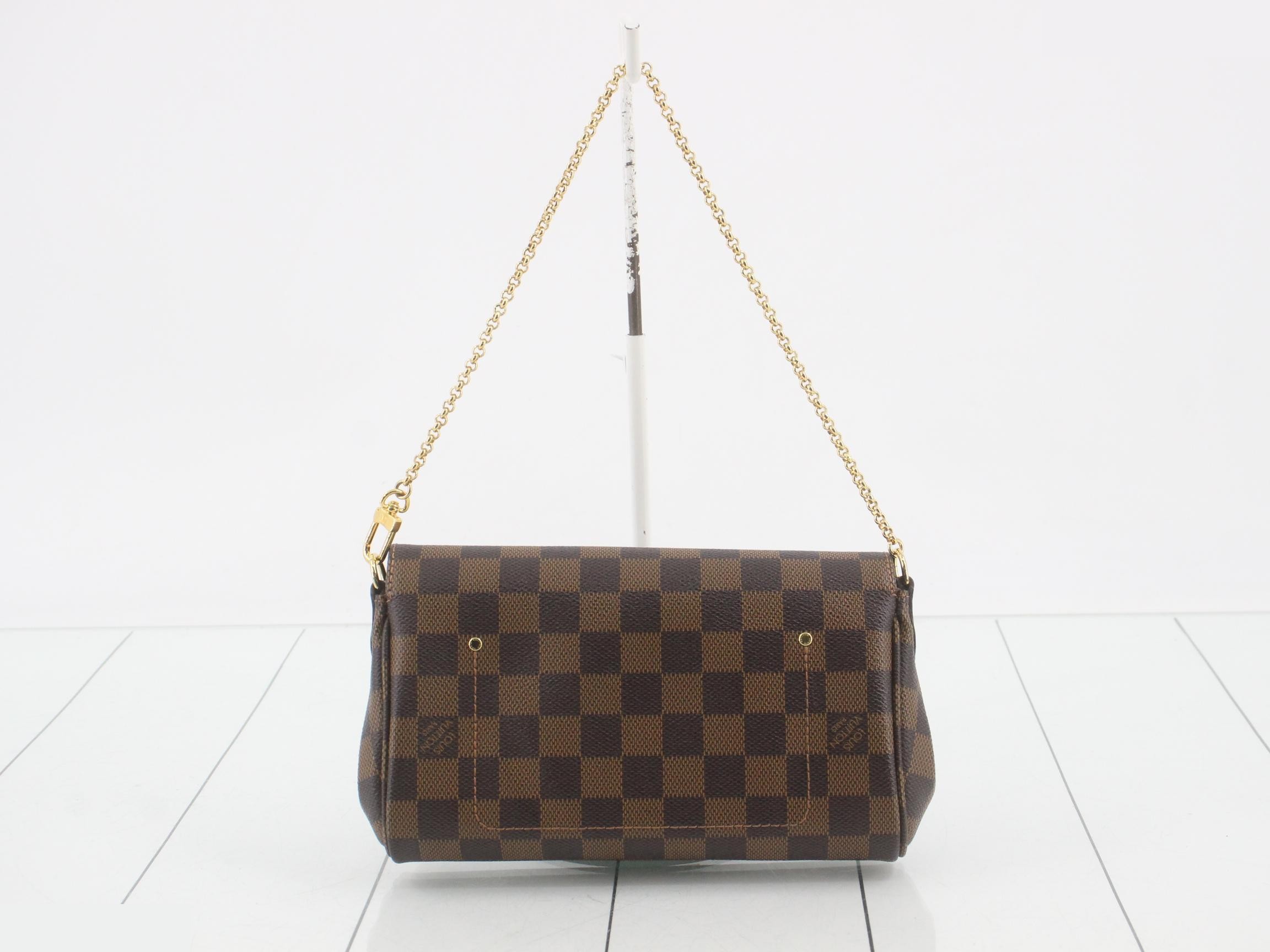 Favorite PM DU0174 - Includes storage bag, long strap, and booklet. — view 2