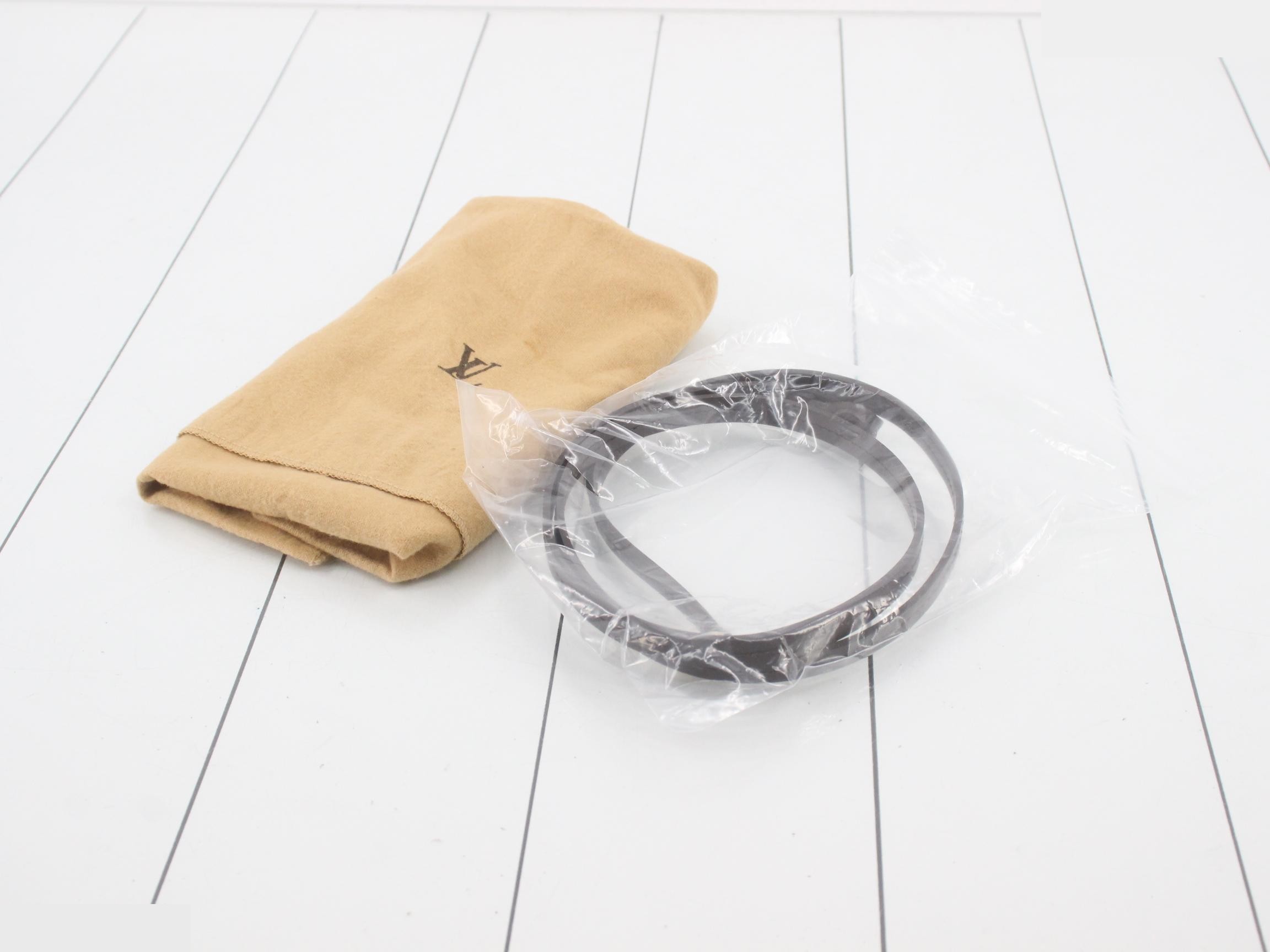 Favorite PM DU0174 - Includes storage bag, long strap, and booklet. — view 5
