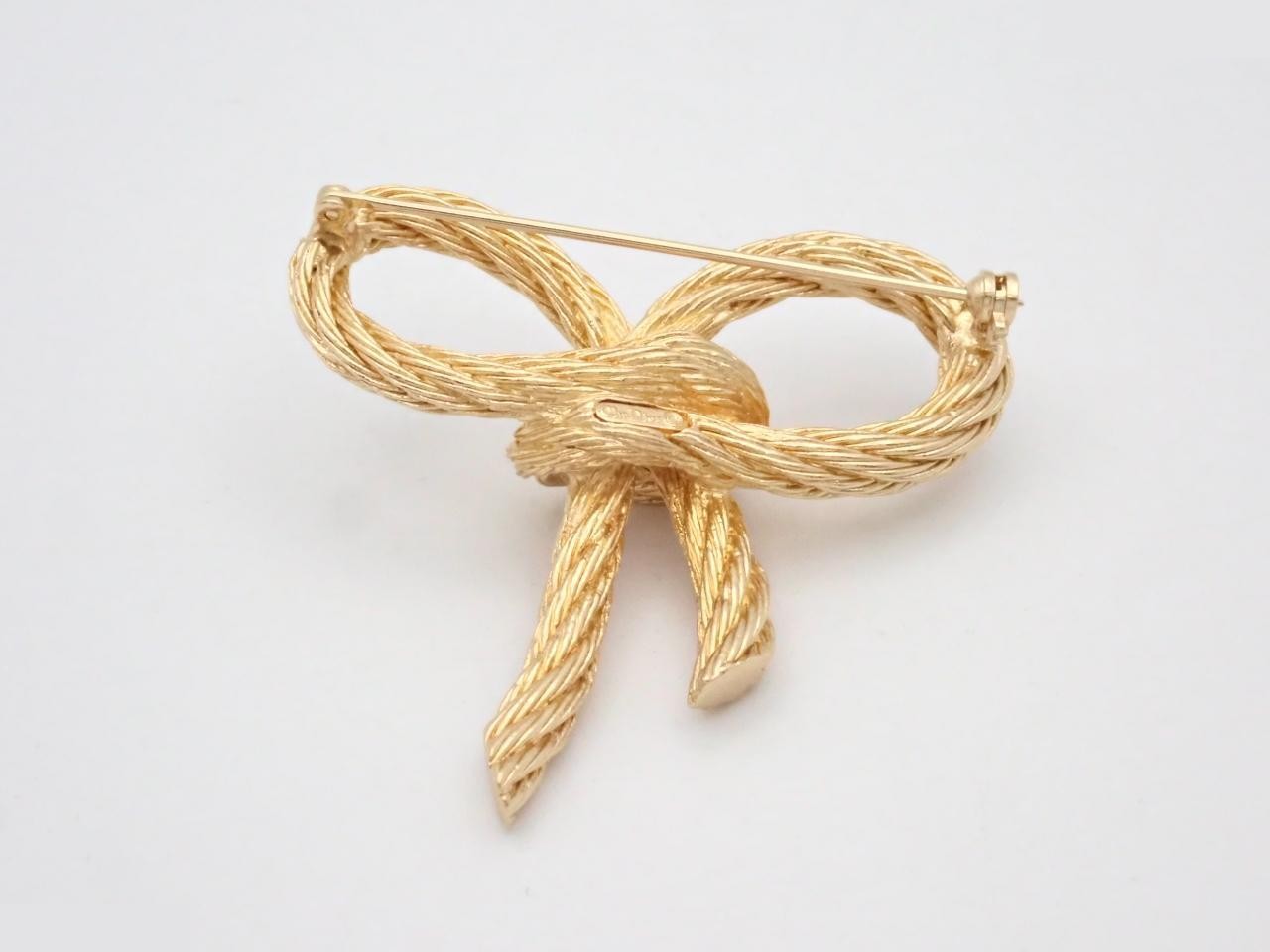 Other lines: Precious metals, brooches, ribbon, gold — view 2