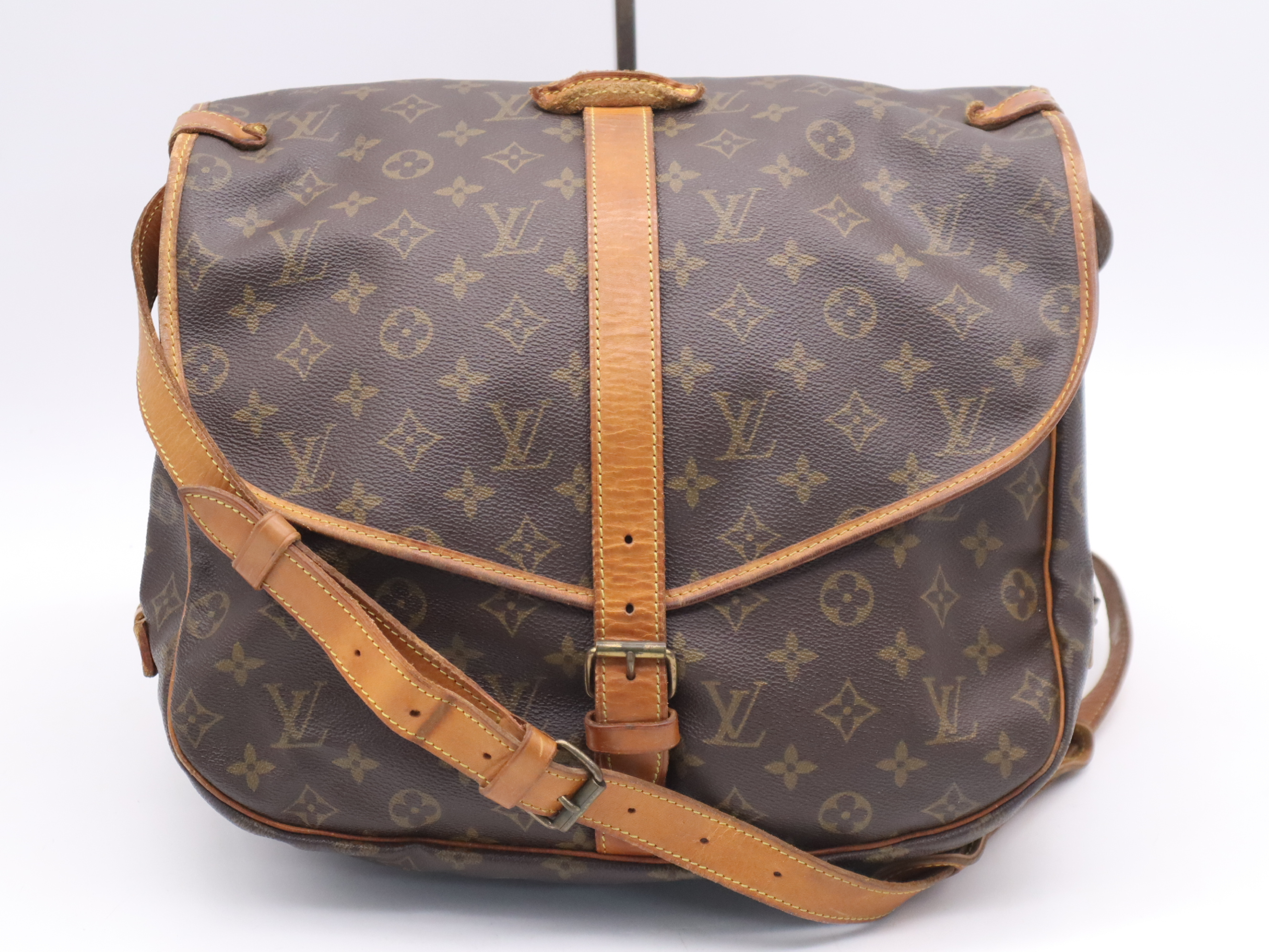 M42254 Monogram Saumur 35 Shoulder Bag