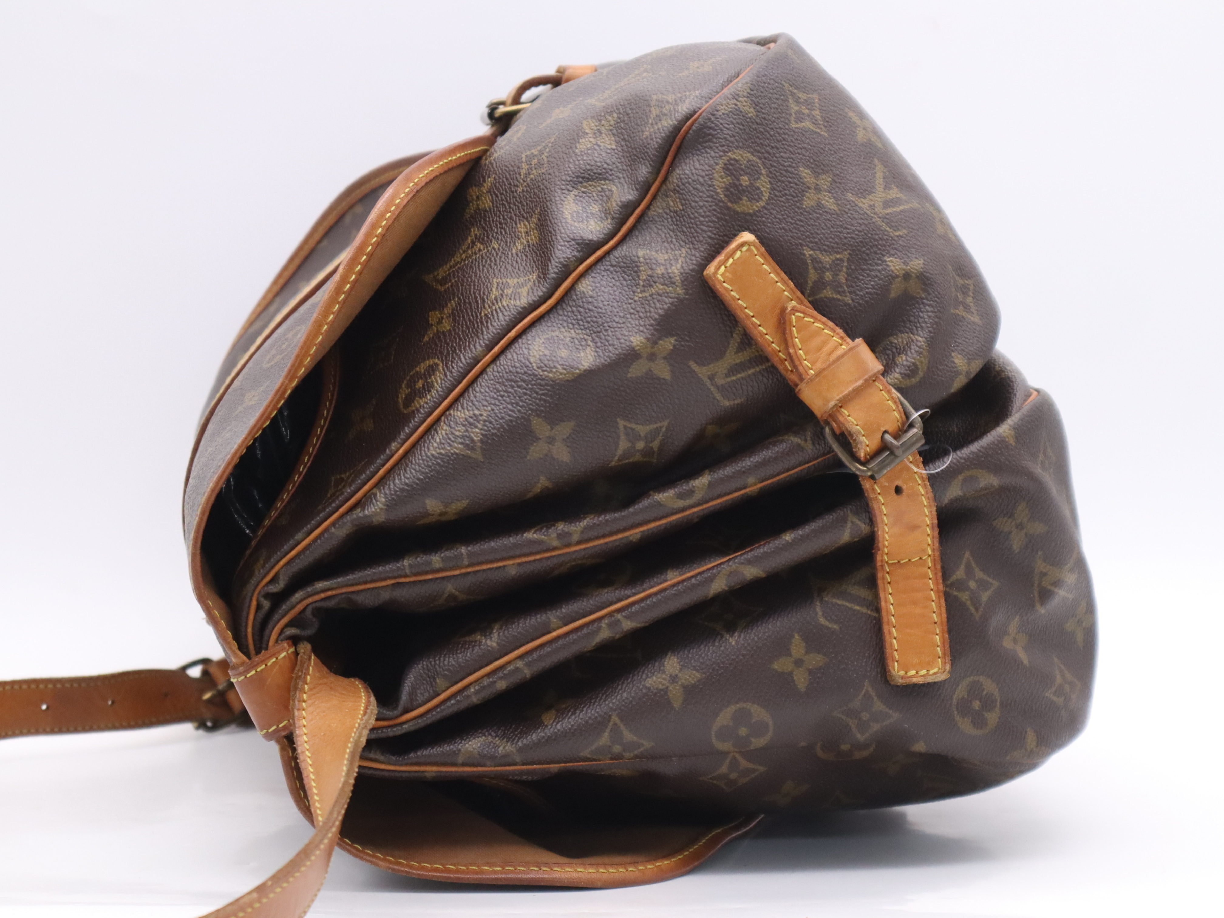M42254 Monogram Saumur 35 Shoulder Bag — view 3