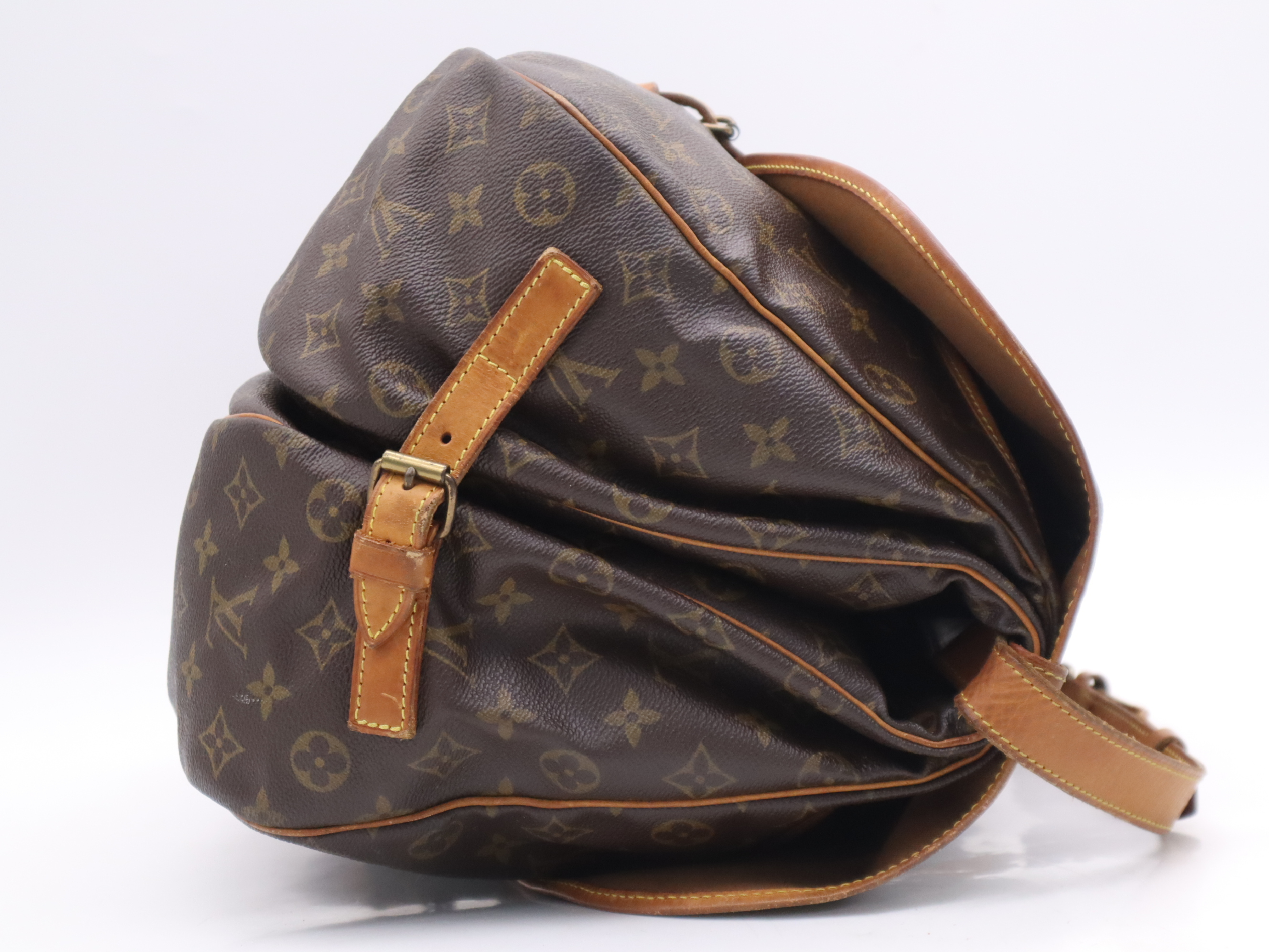 M42254 Monogram Saumur 35 Shoulder Bag — view 5